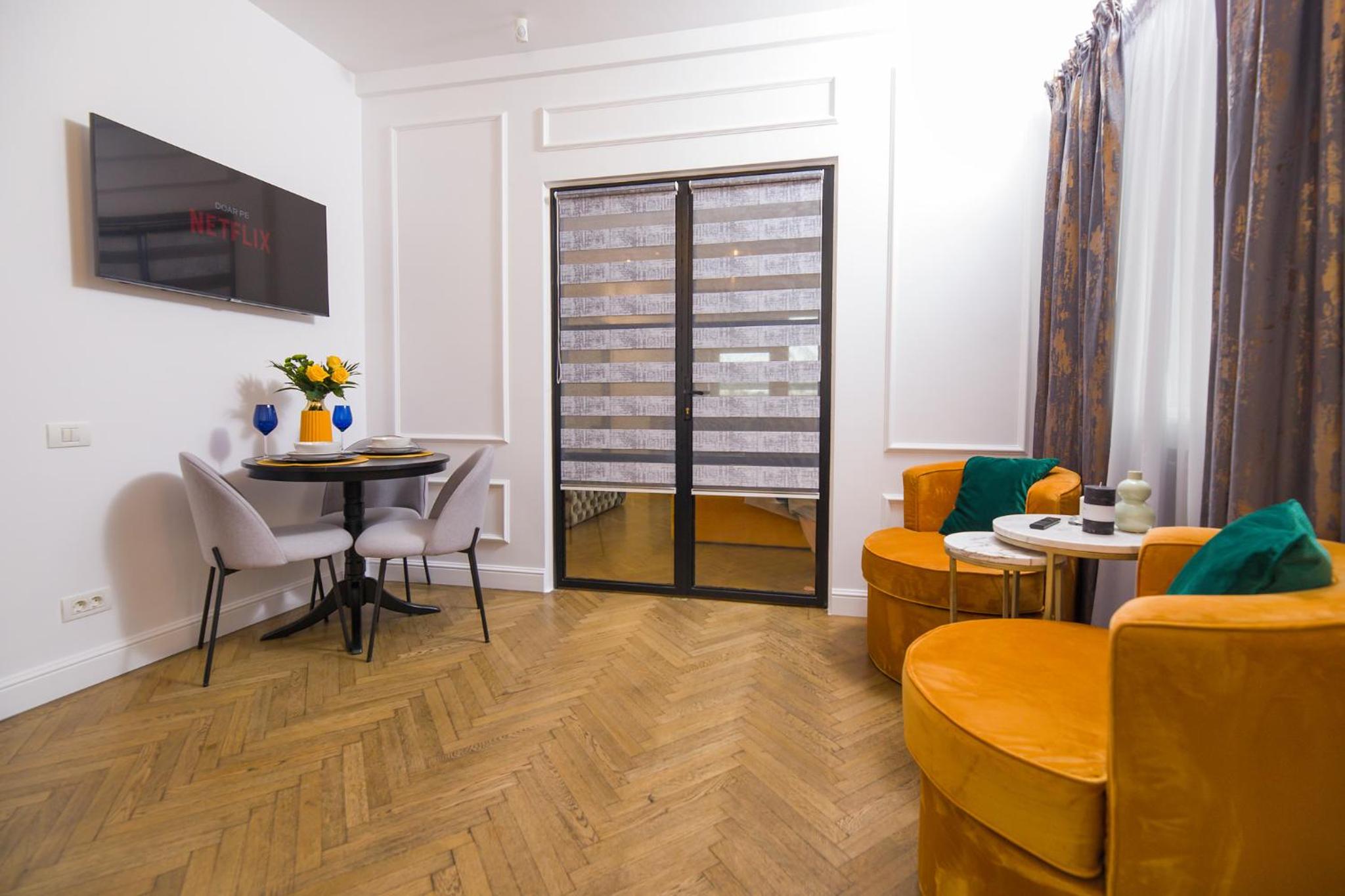 One-Bedroom Apartment - Photo 9