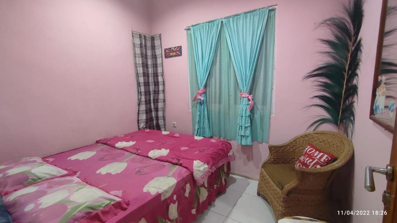 Double Room with Shared Bathroom photo 1