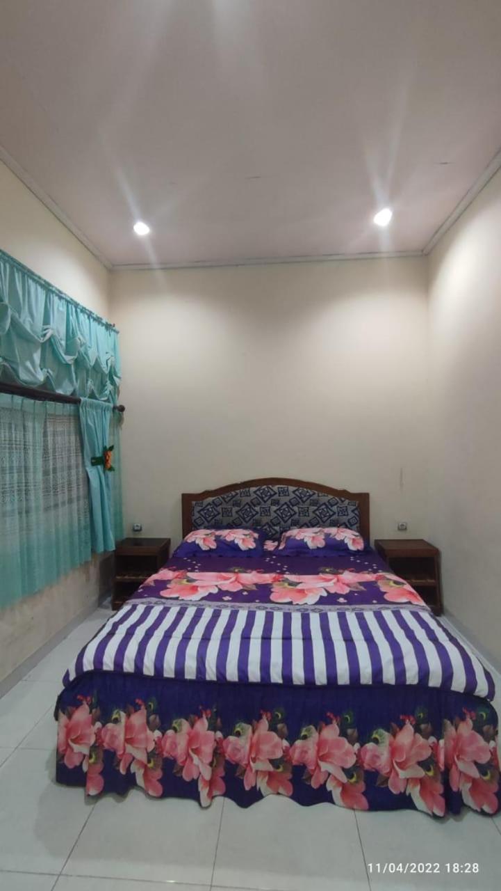 Deluxe Double Room with Bath - Photo 7