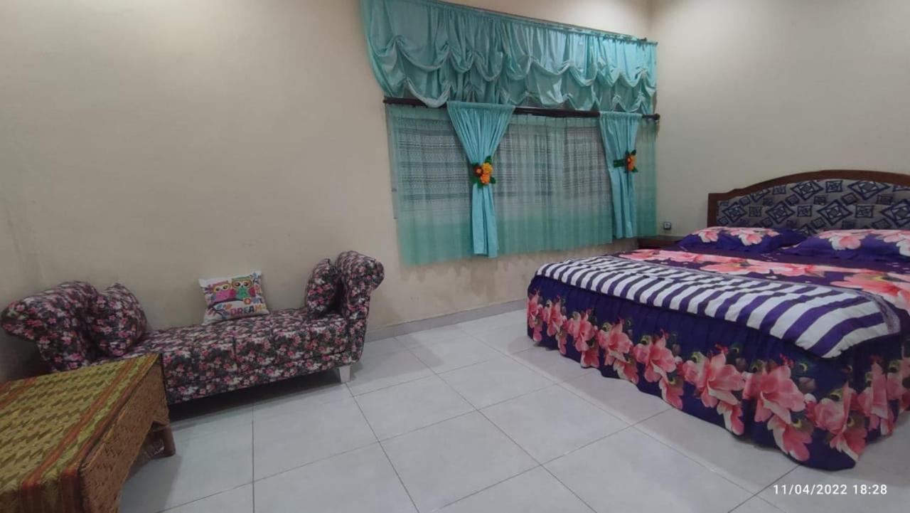 Deluxe Double Room with Bath - Photo 6
