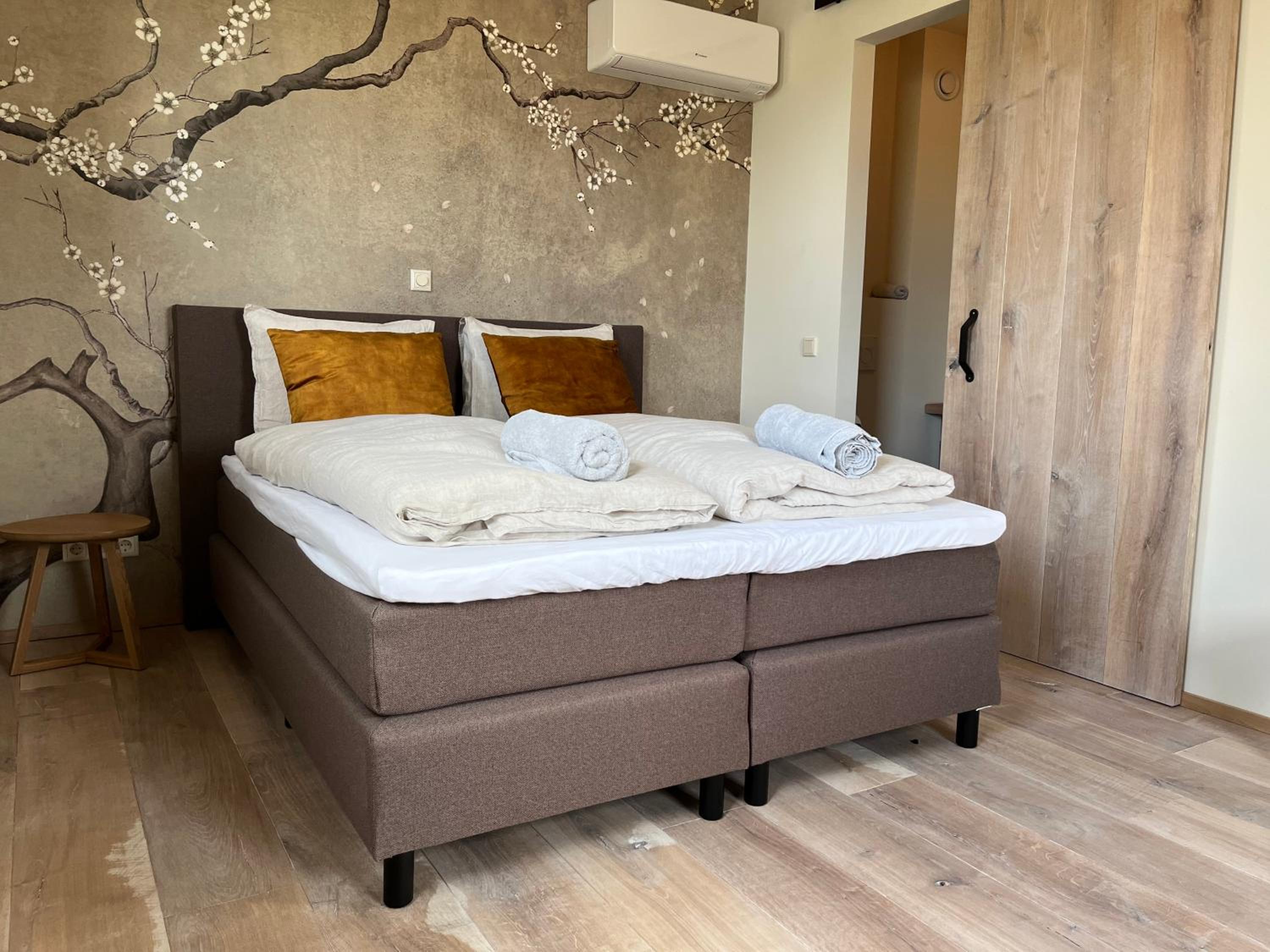 Deluxe Double Room - Photo 1