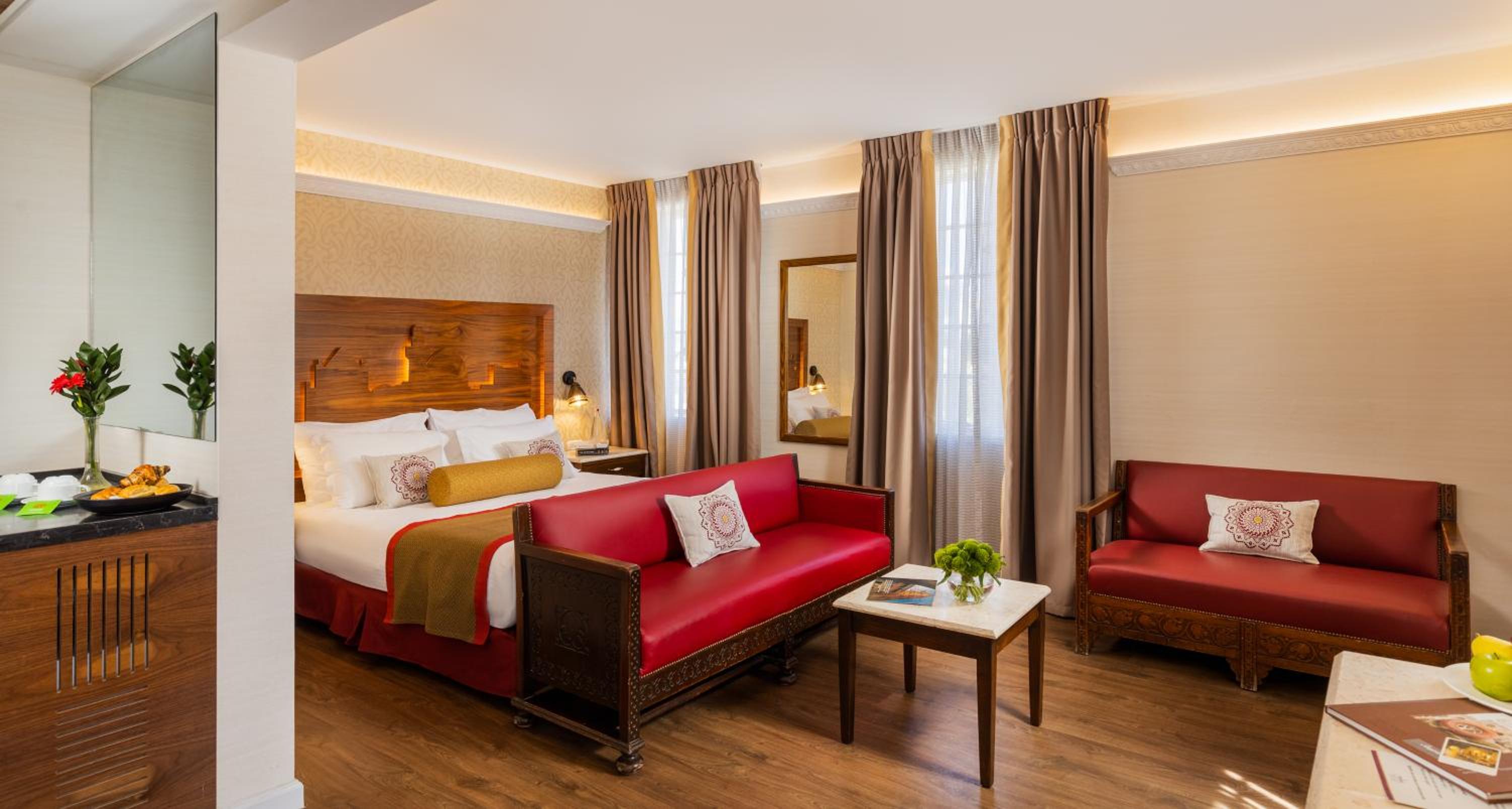 Deluxe Suite photo 3