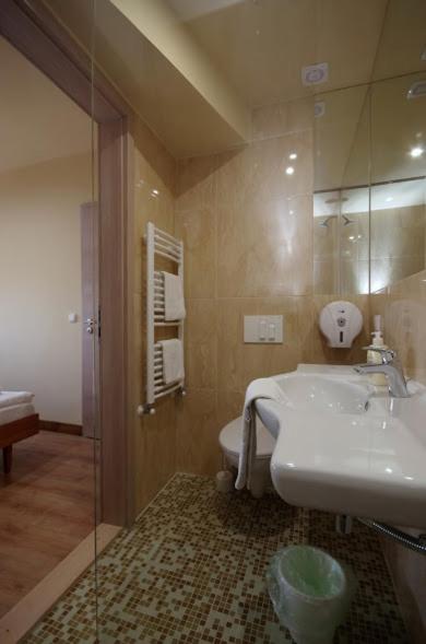 Superior Family Room (2 Adults + 2 Children) - Photo 6
