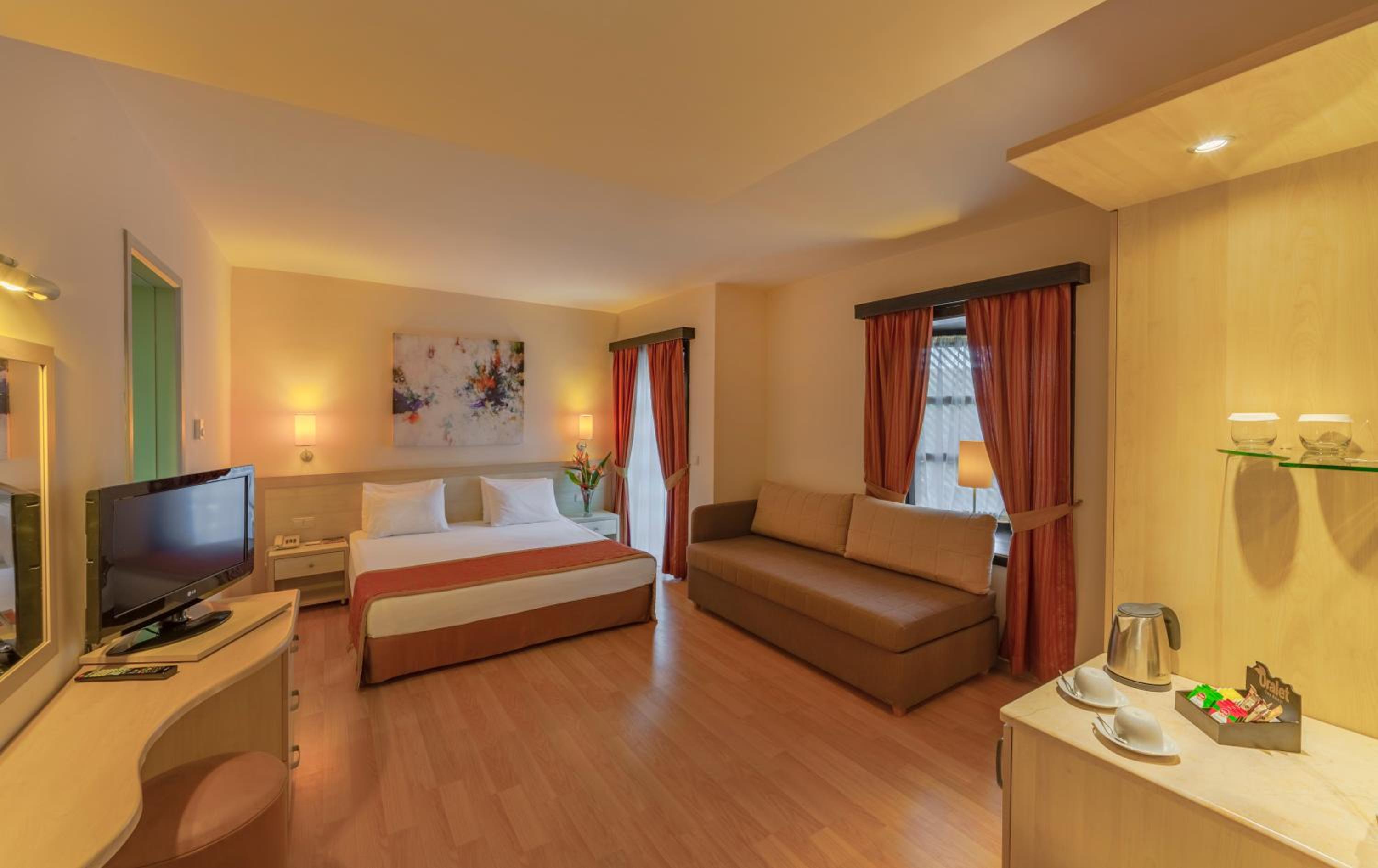 Club Standard Single Room