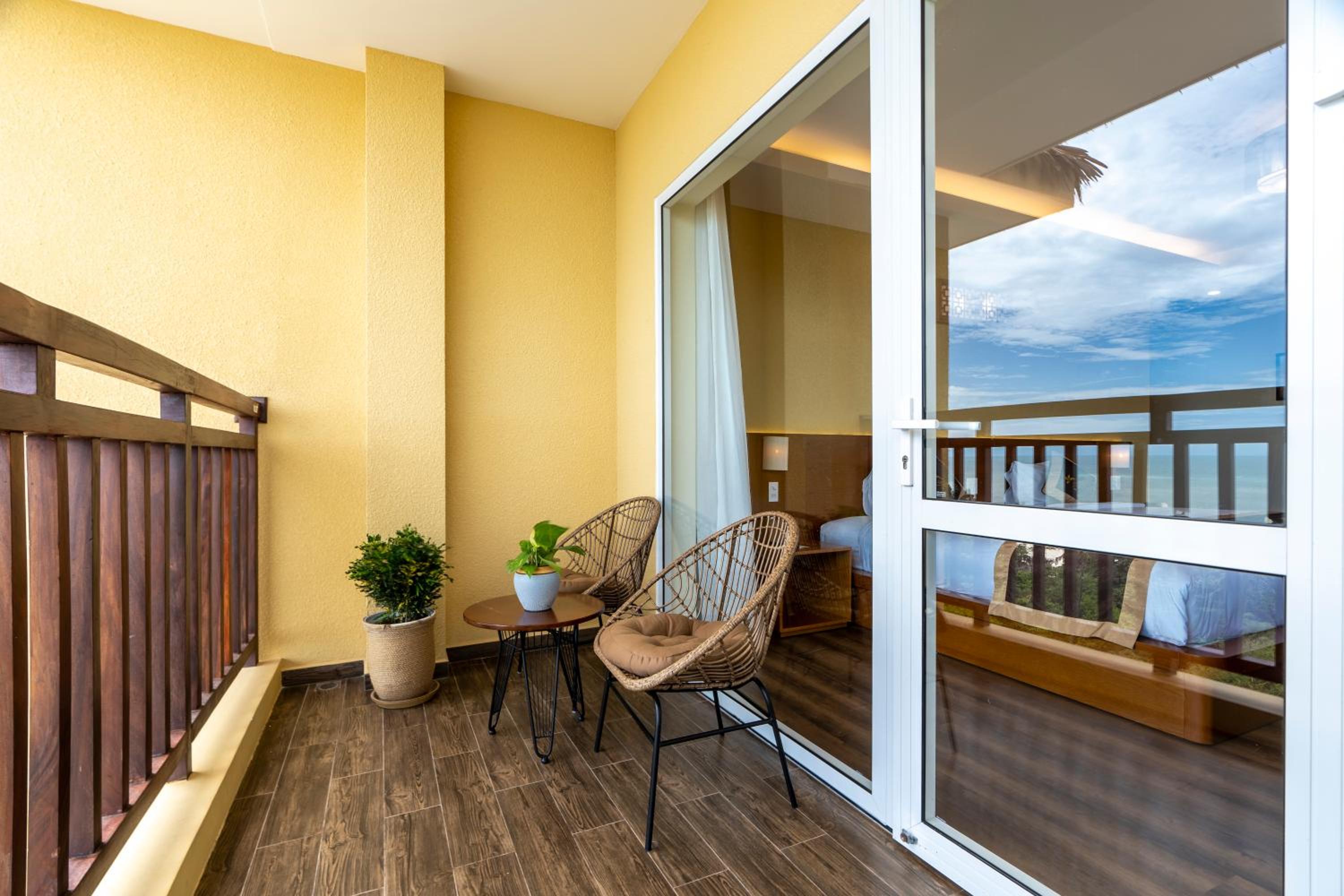 Superior Double or Twin Room with Sea View