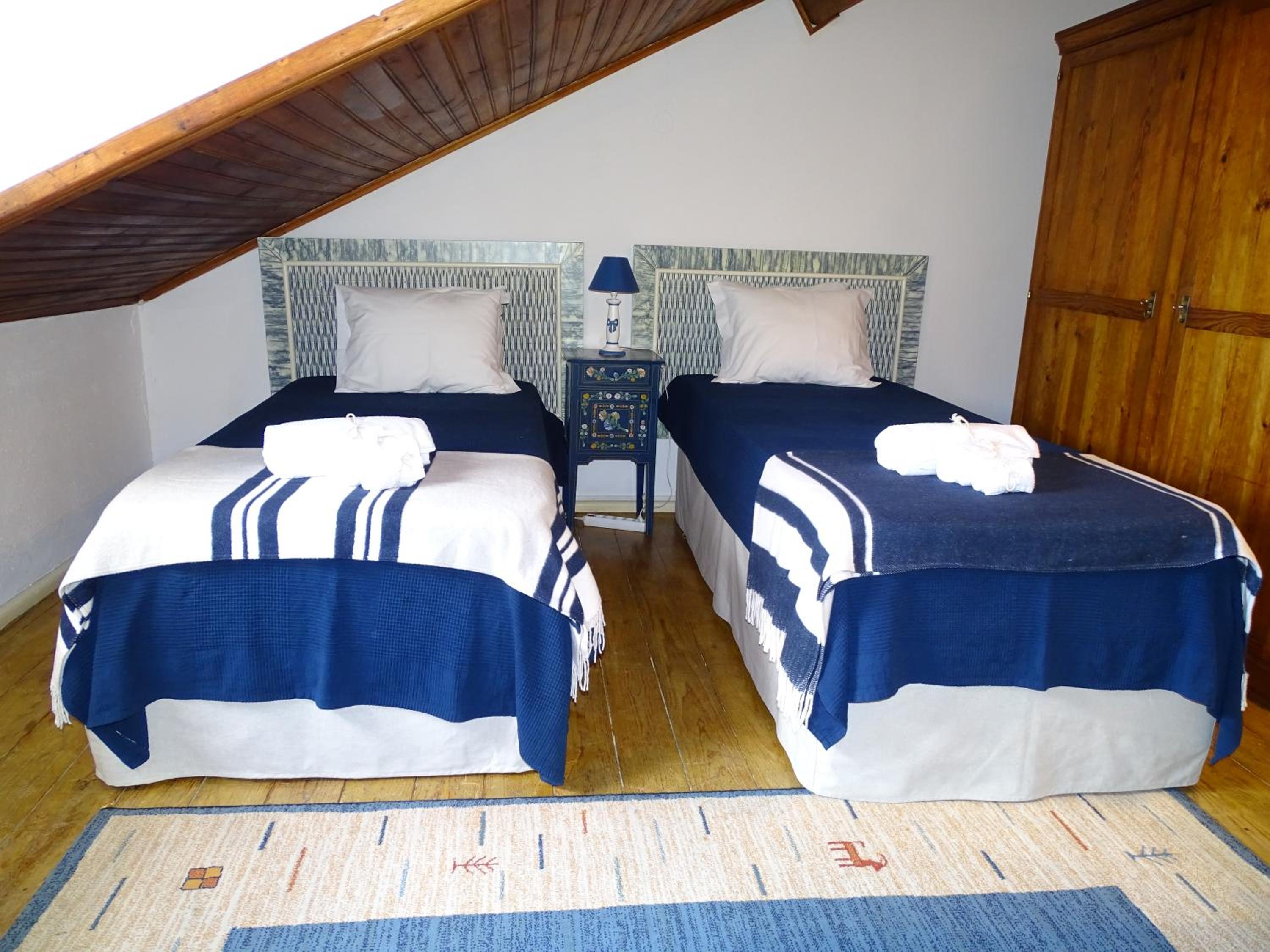 Standard Twin Room with Shared Bathroom