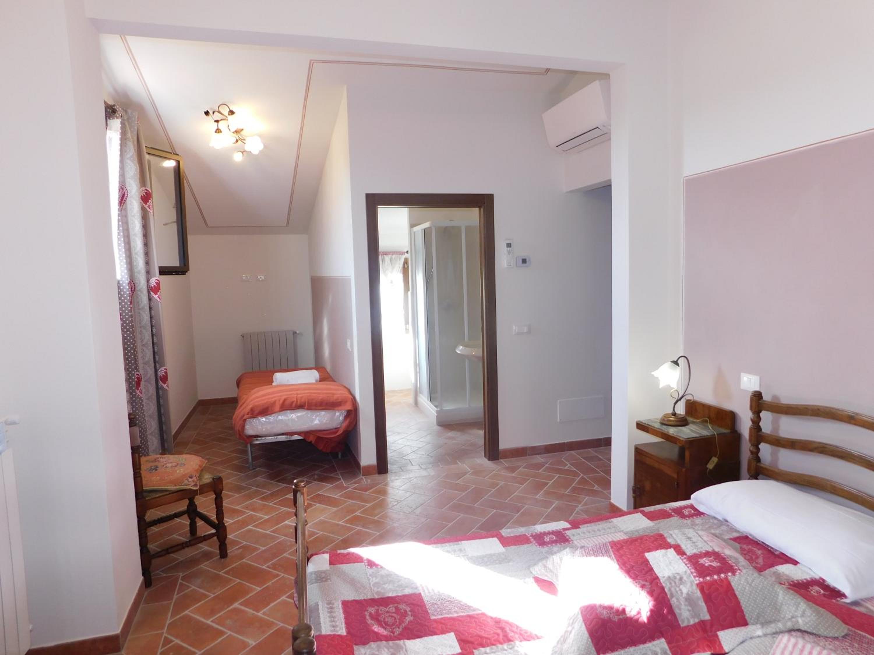 Deluxe Double Room (2 Adults + 1 Child) photo 1