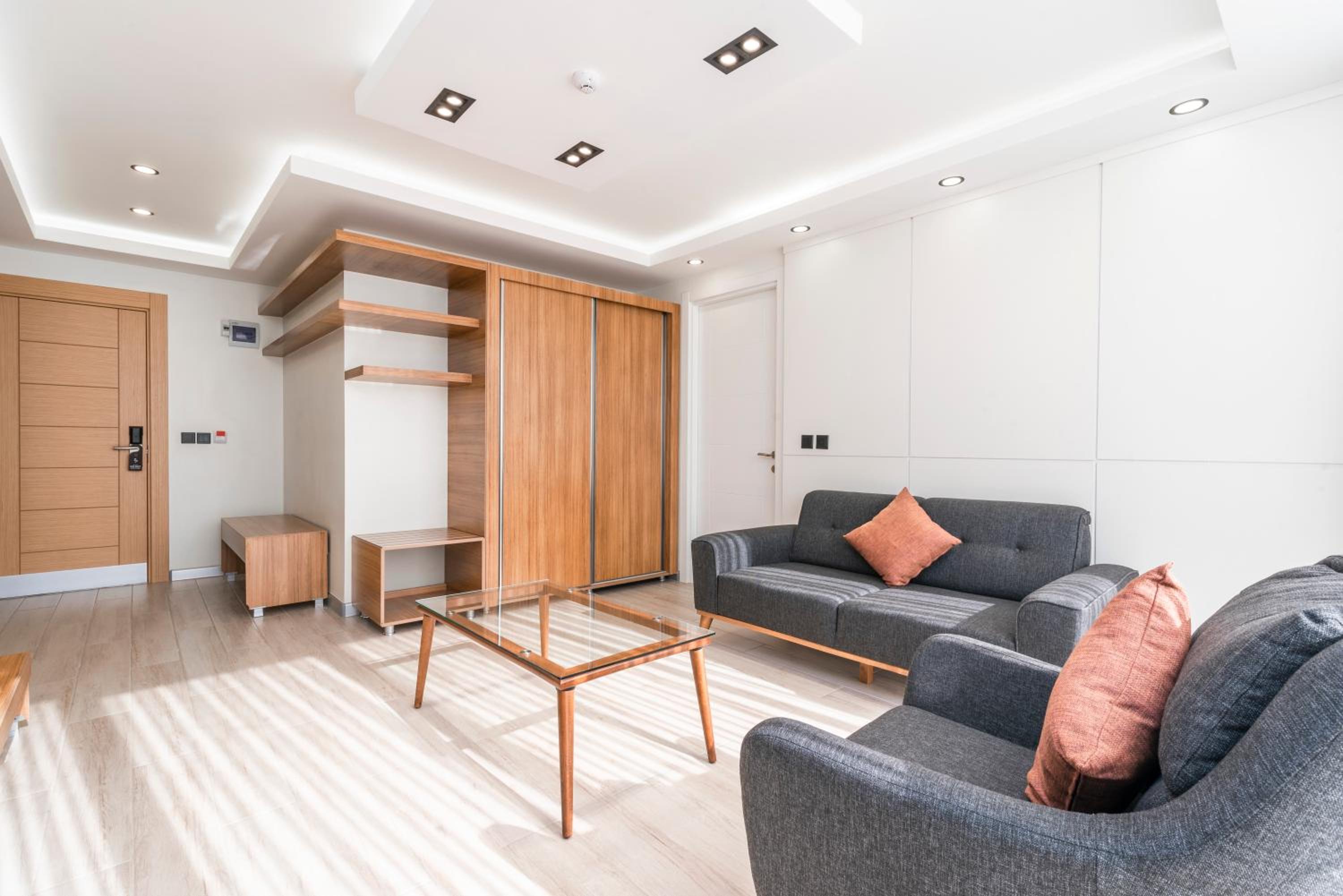 Executive Suite - Photo 3