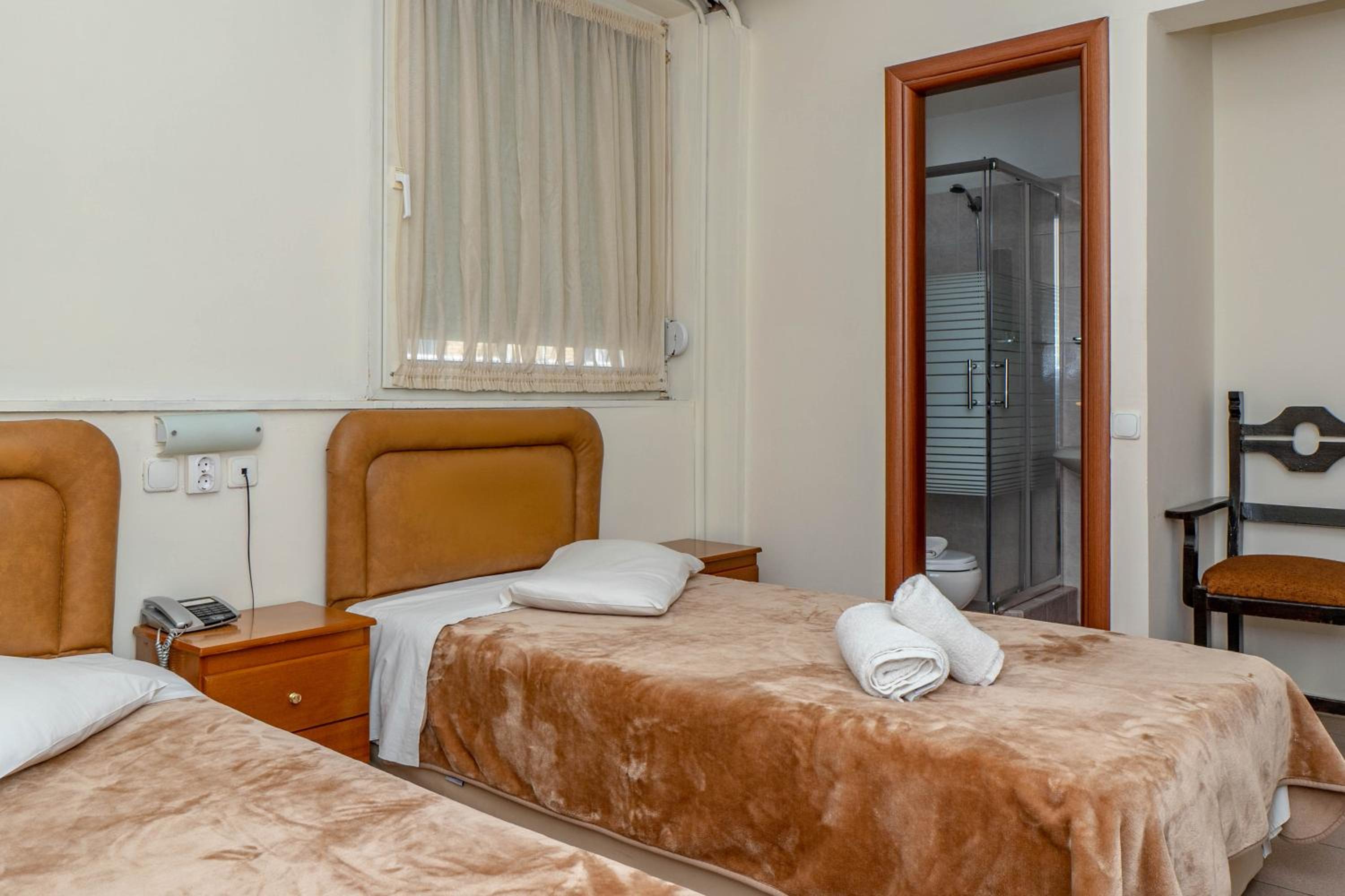 Double or Twin Room - Photo 1