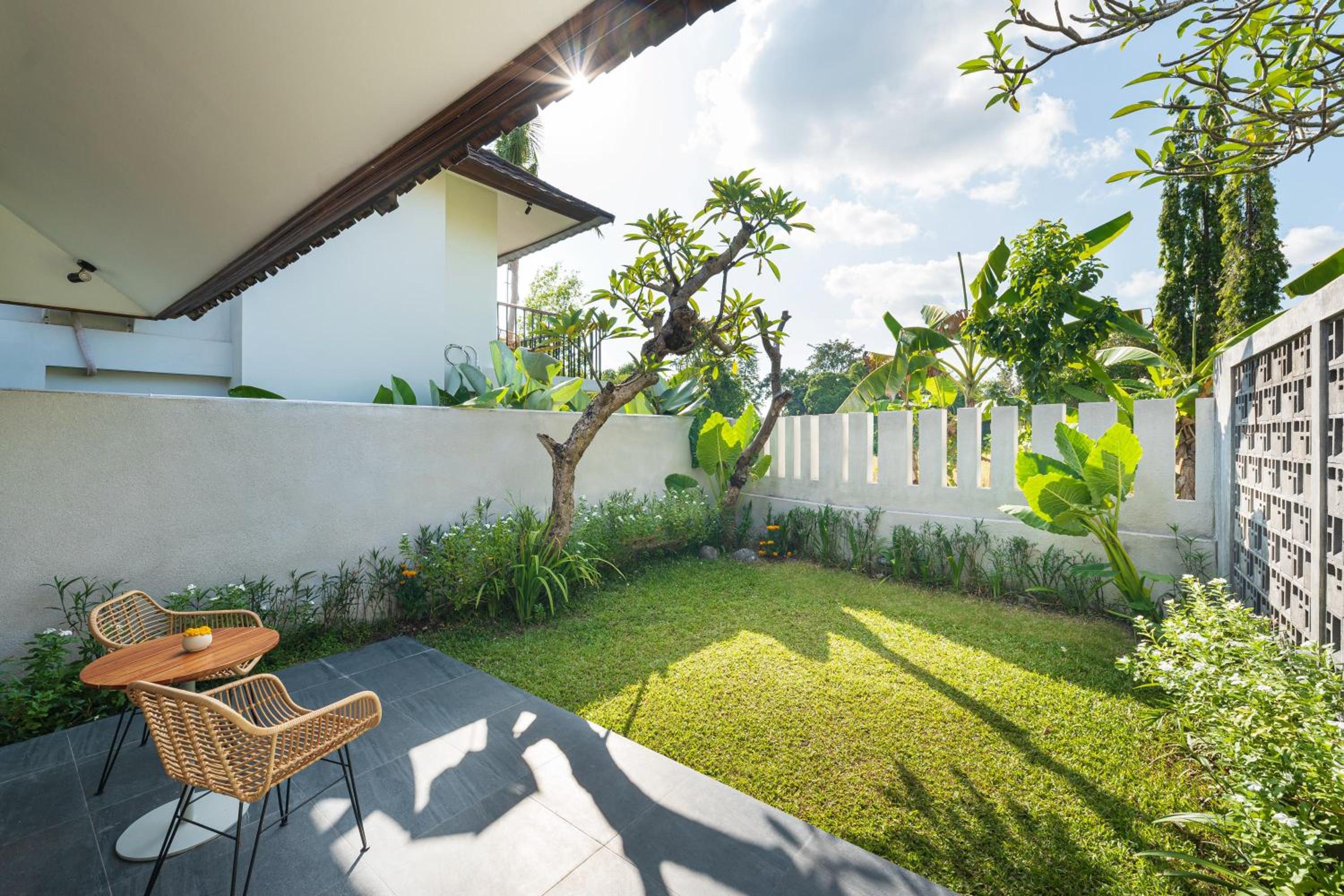Deluxe  Room with Private Garden  - Photo 9