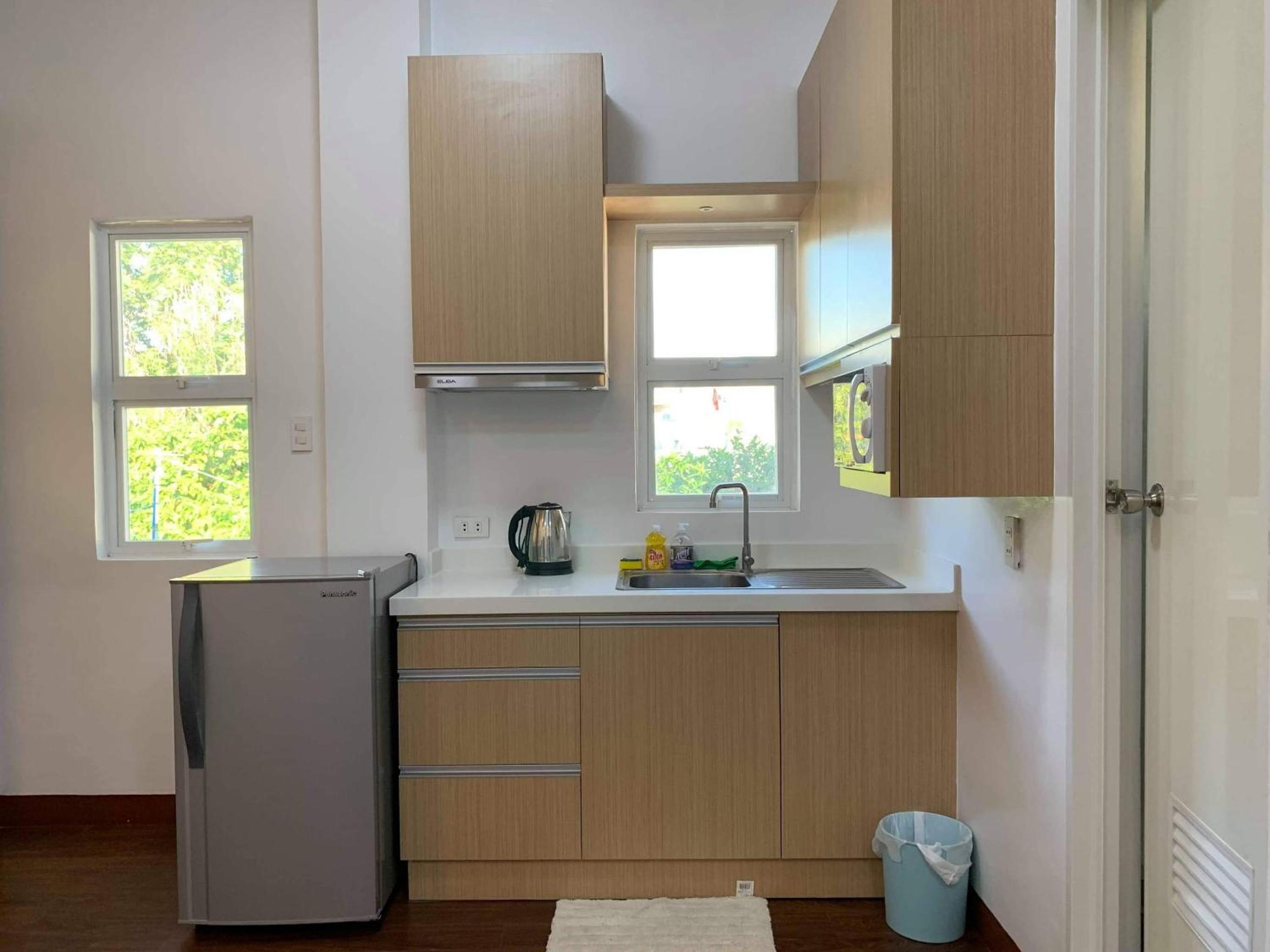 Studio Apartment - Photo 8