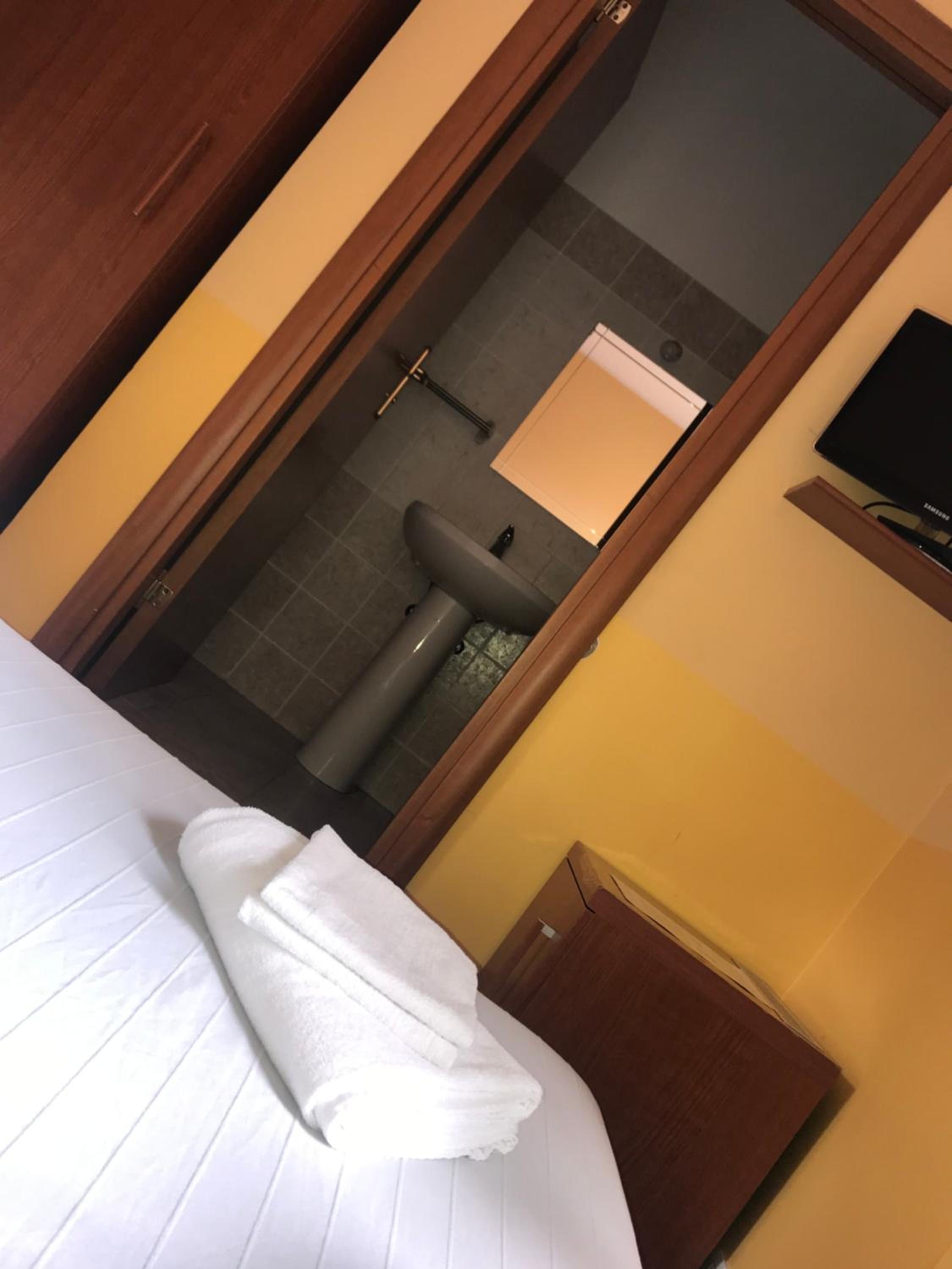 Economy Double Room photo 1