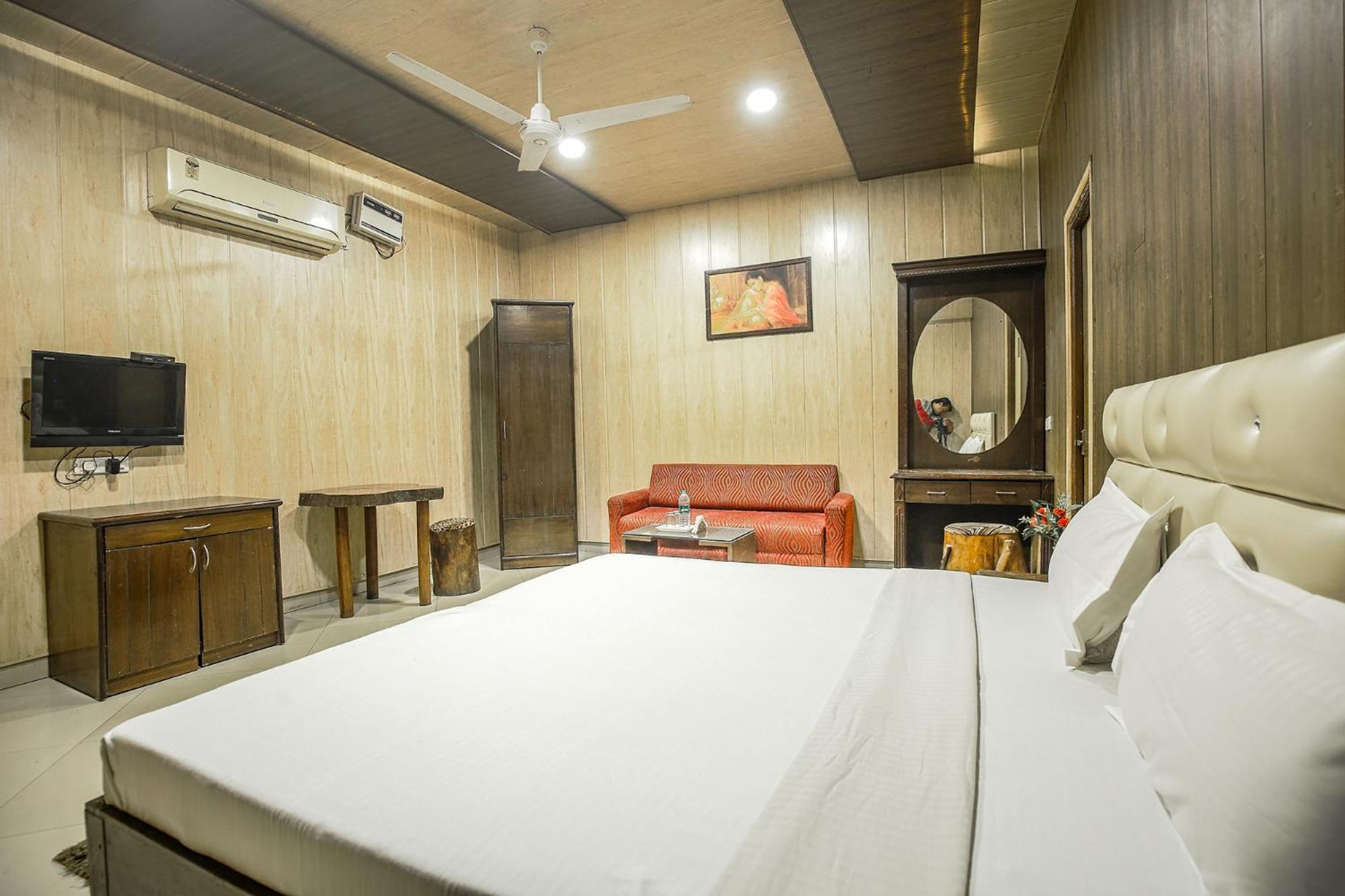 Superior King Room