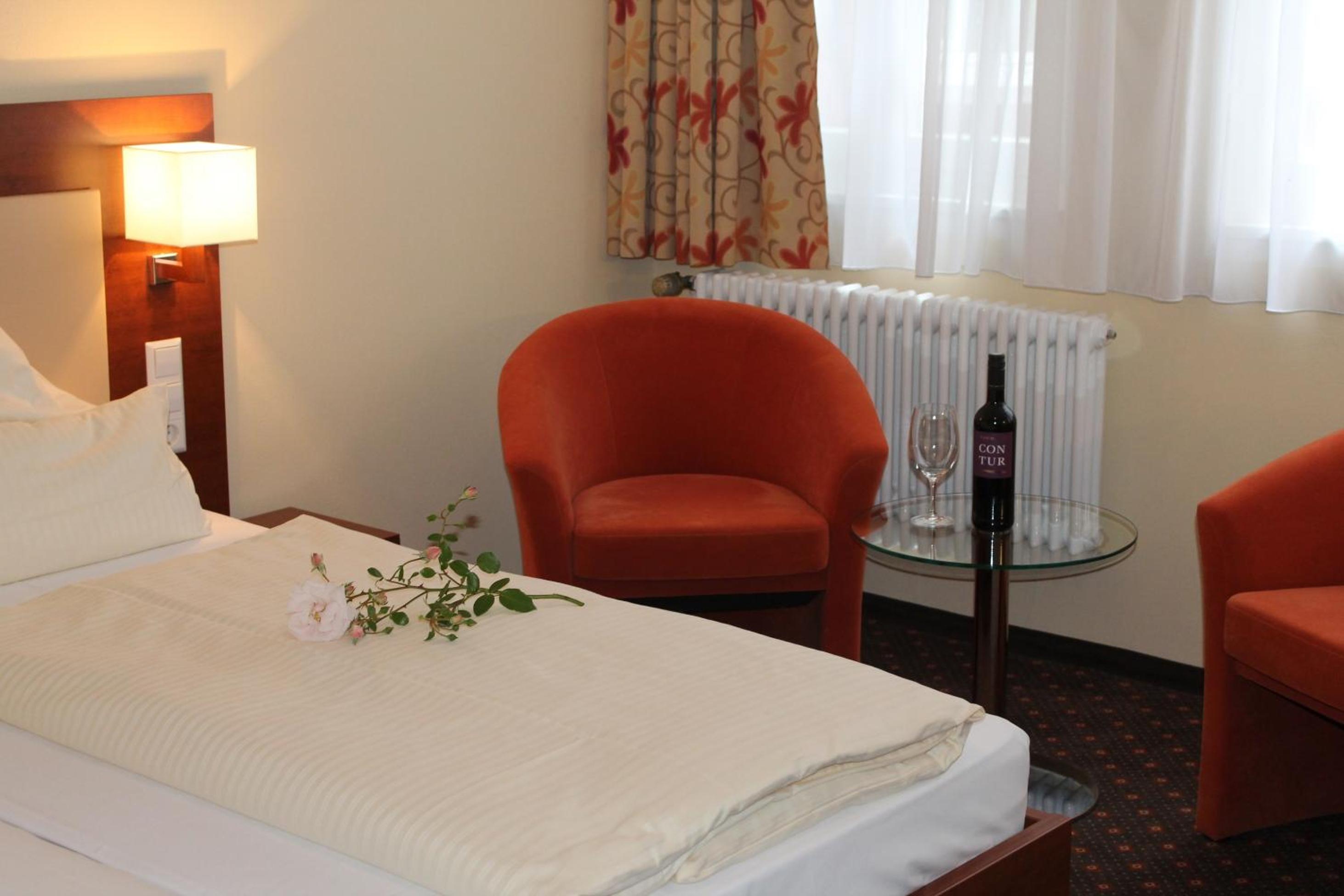 Double Room - Photo 2