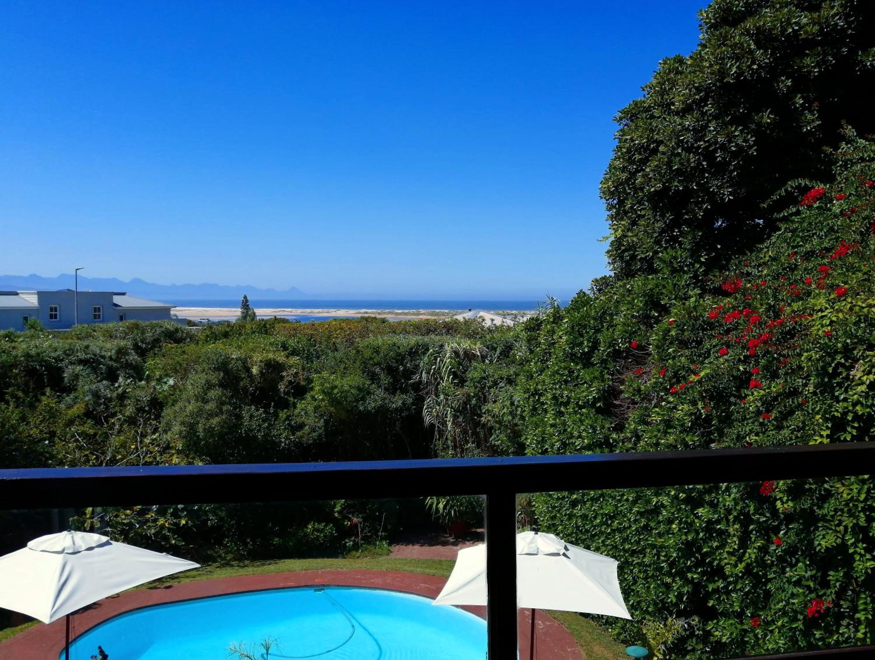 Double Room with Balcony and Sea View - Photo 5