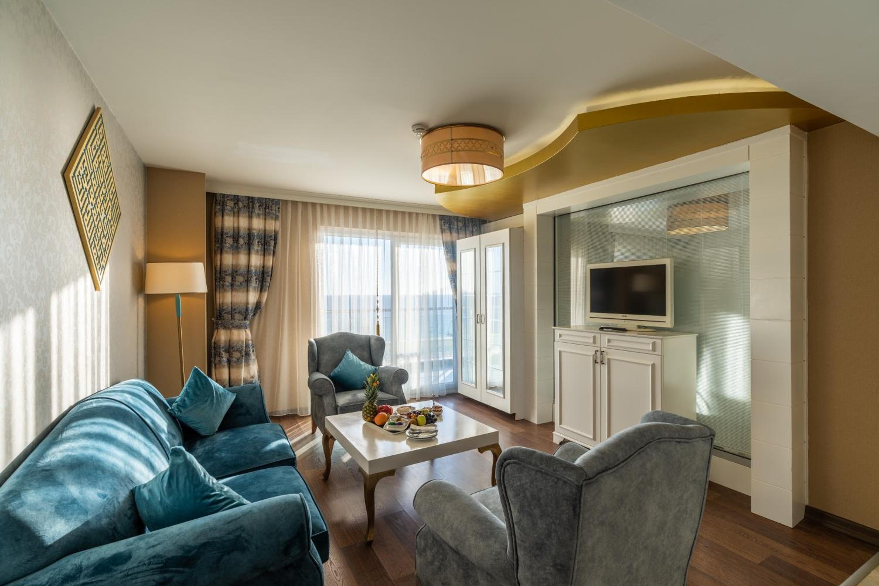 Serenity Suite with Sea View