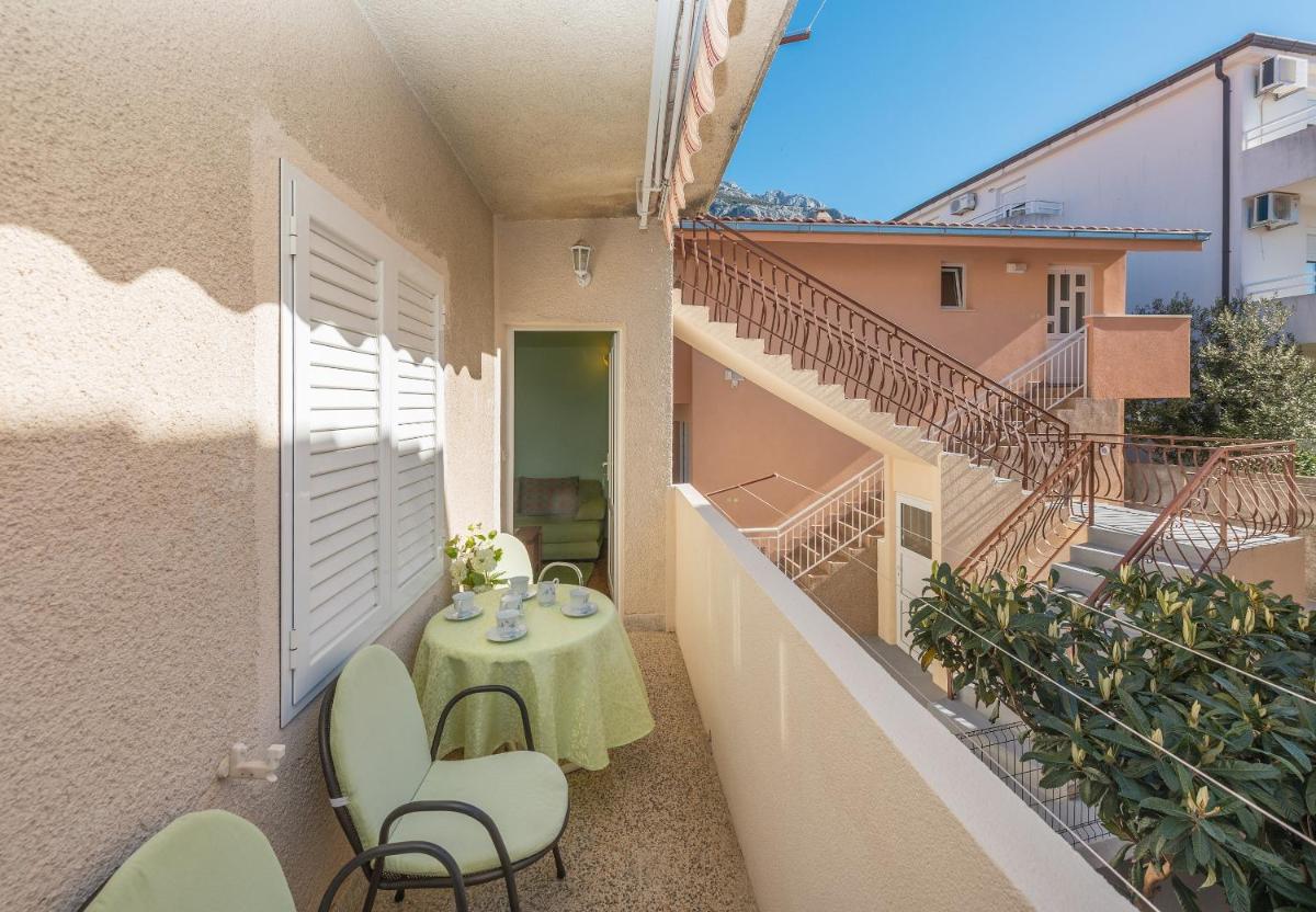 Apartment 3