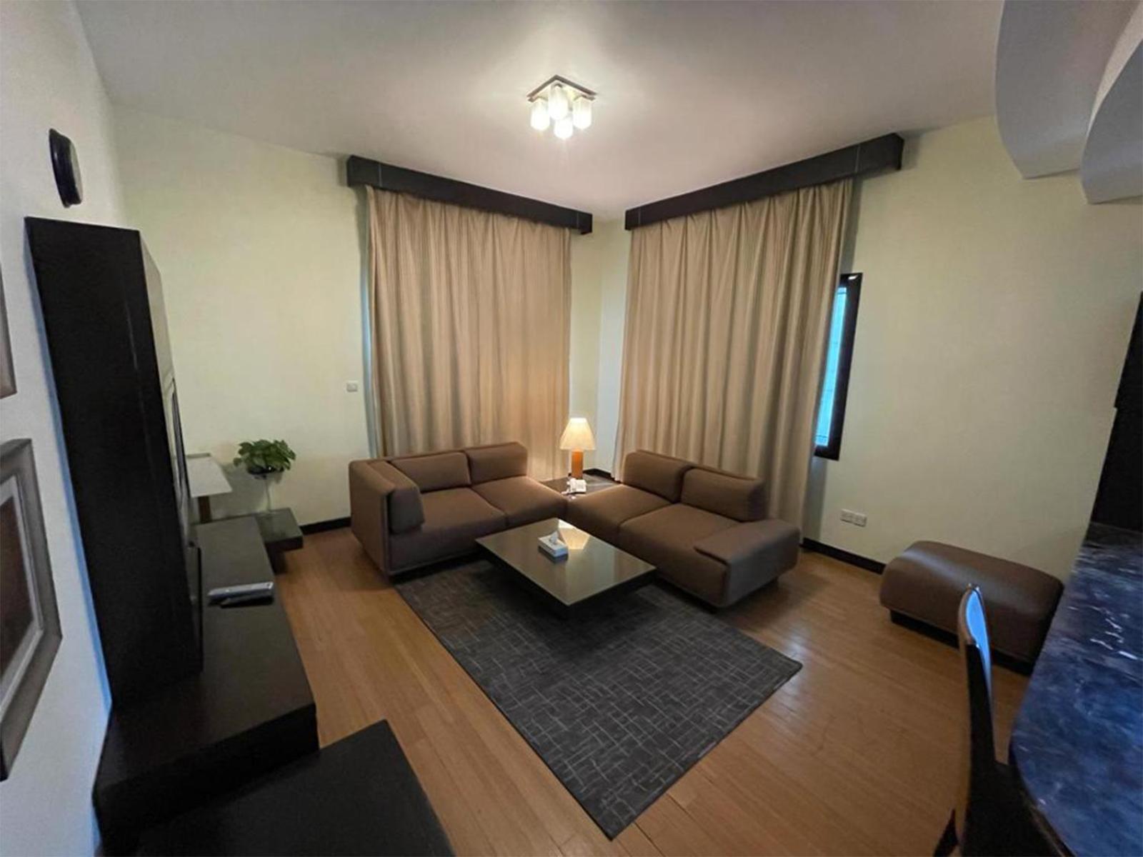 One-Bedroom Apartment photo 3