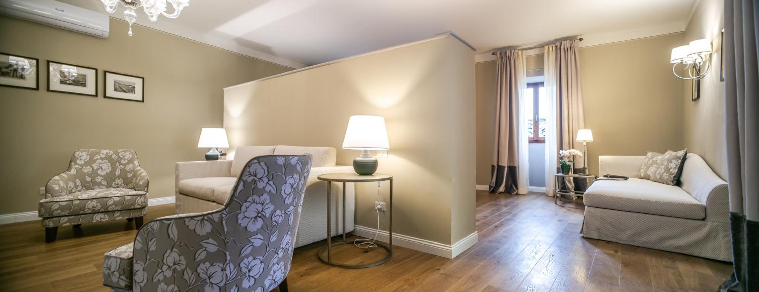 Suite with Spa Access - Photo 15