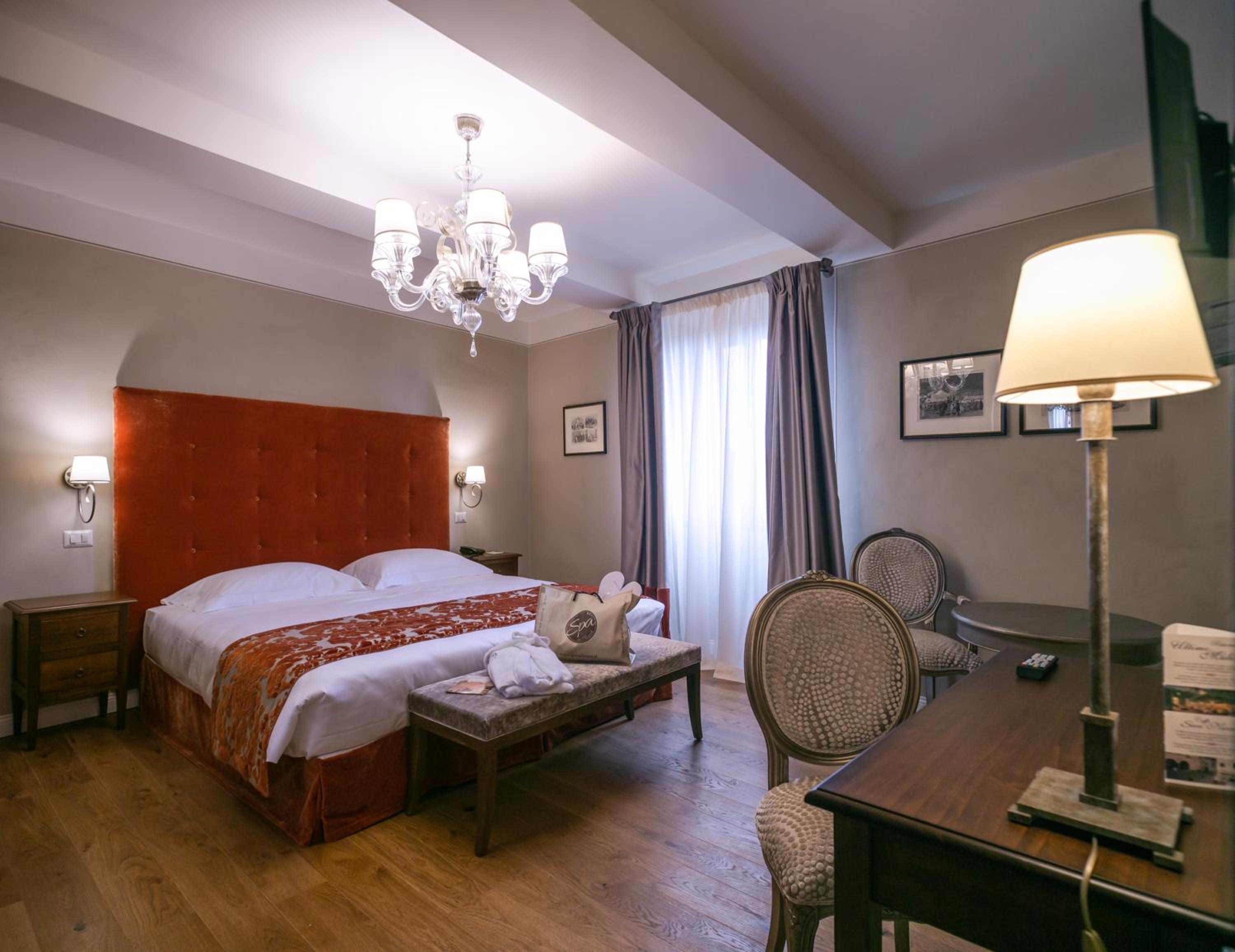 Deluxe Double Room - Photo 7