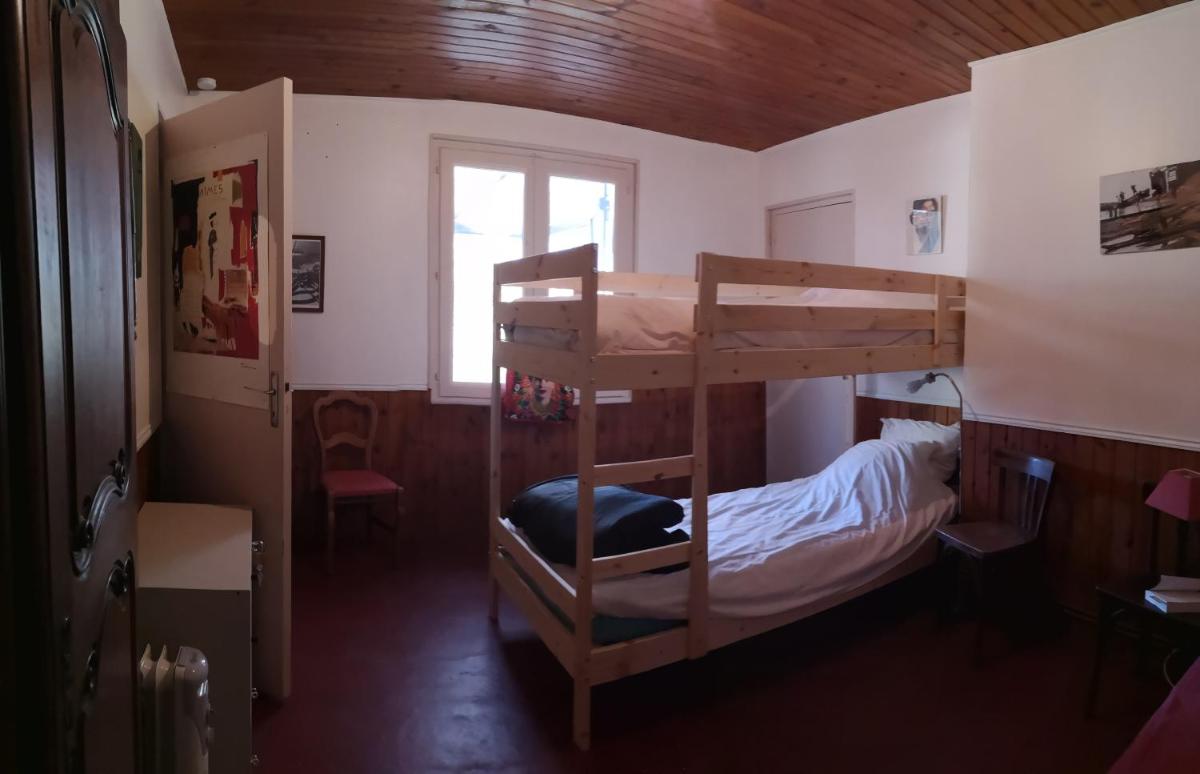 Mixed Dormitory Room photo 1