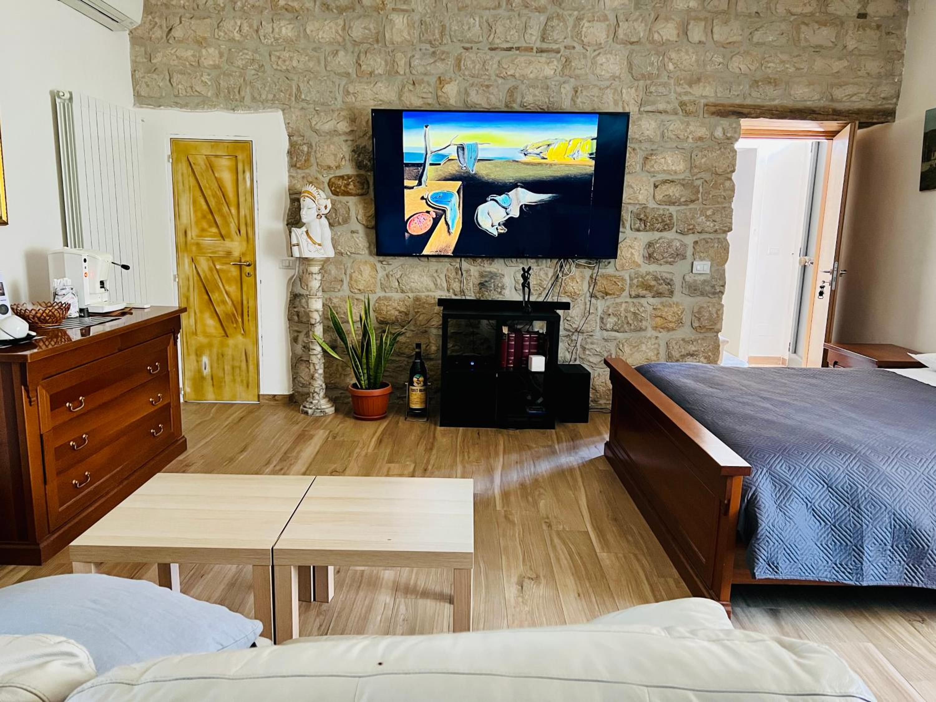 Deluxe Family Room photo 1