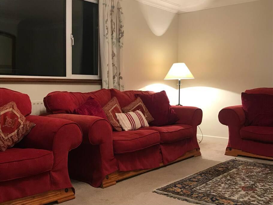 Eight-Bedroom House photo 1