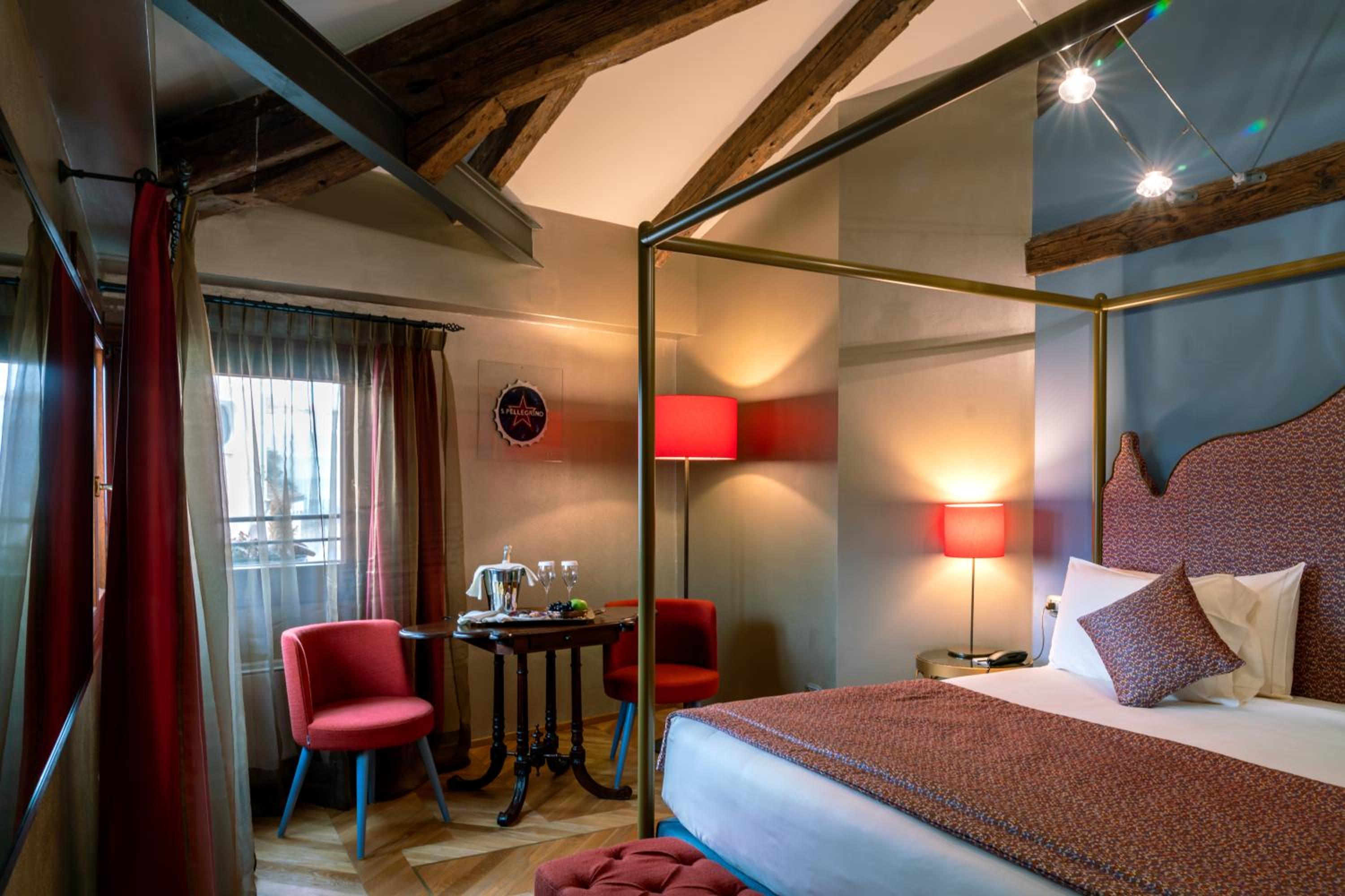 Deluxe Double Room with Canal View