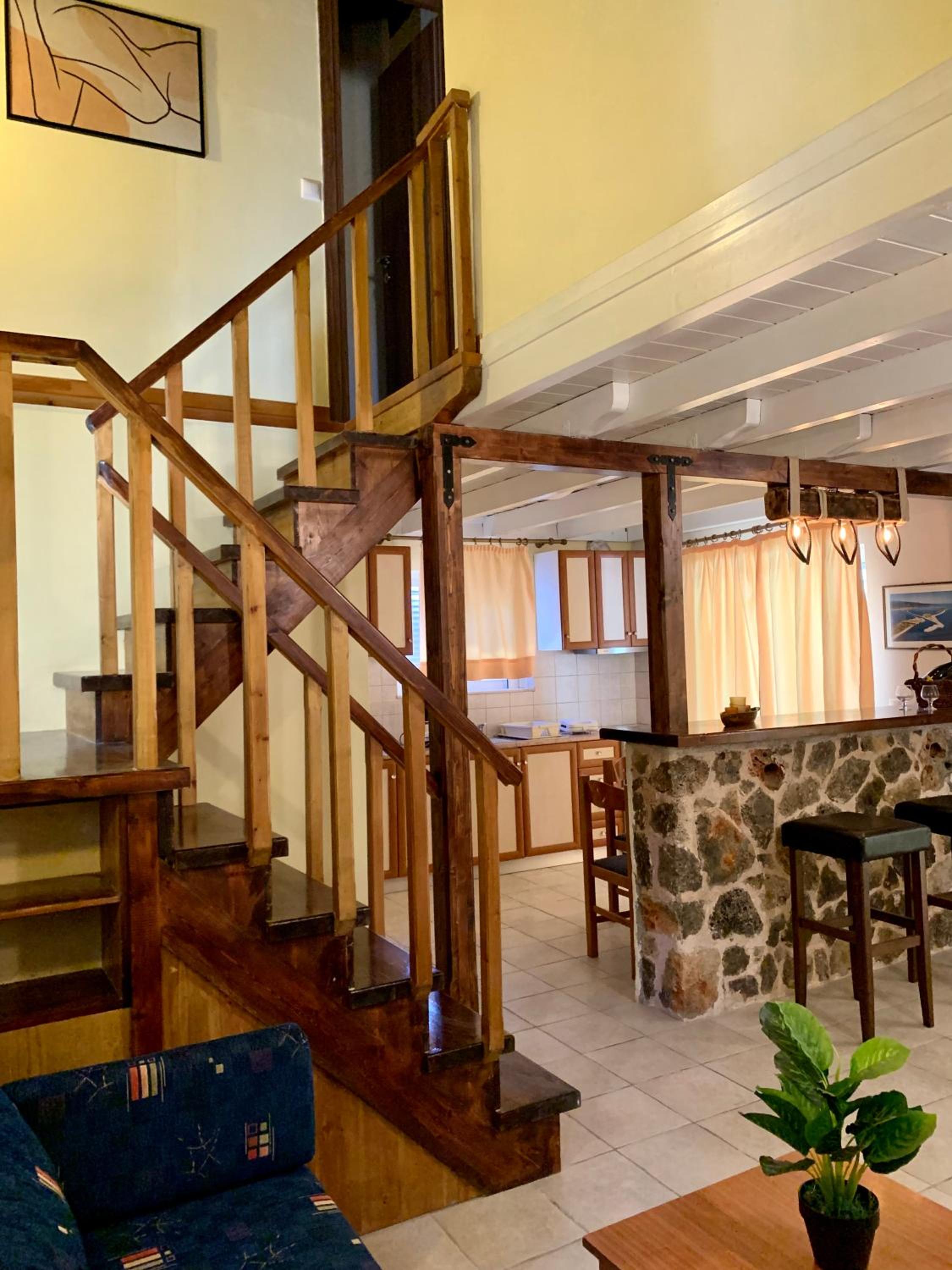 Villa with Private Pool - Photo 2
