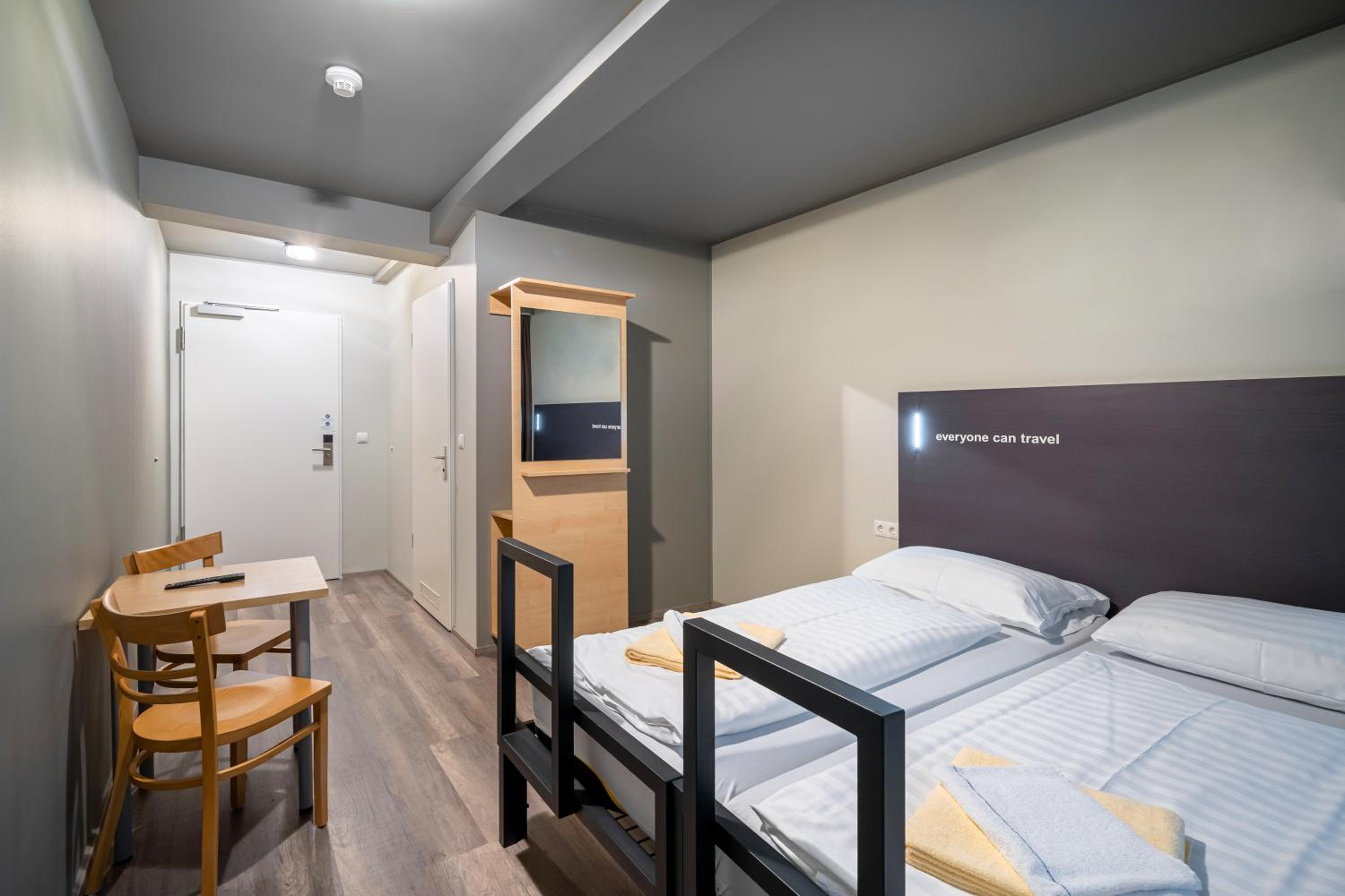 Twin room for Single use photo 1