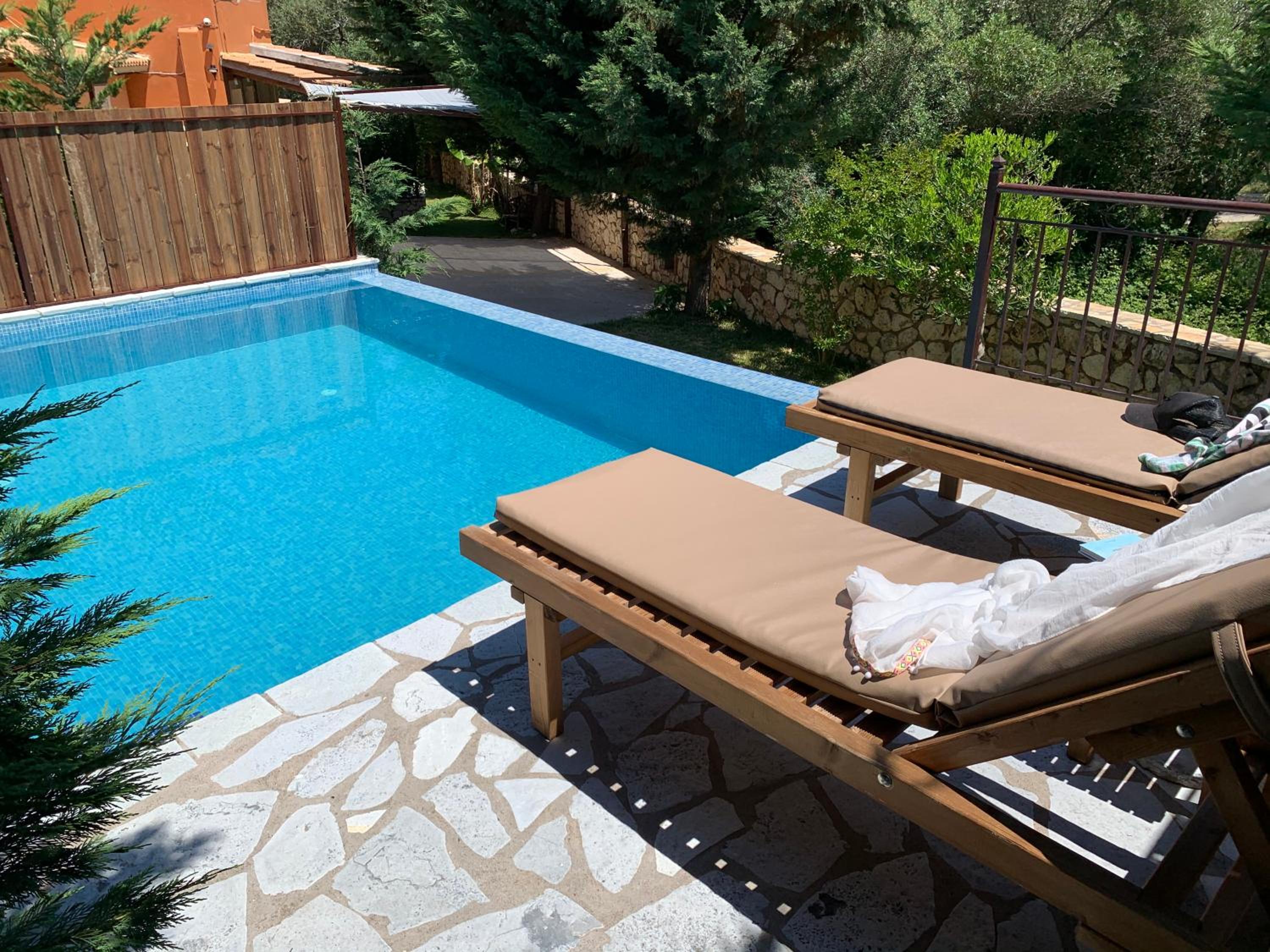 Villa with Private Pool - Photo 21