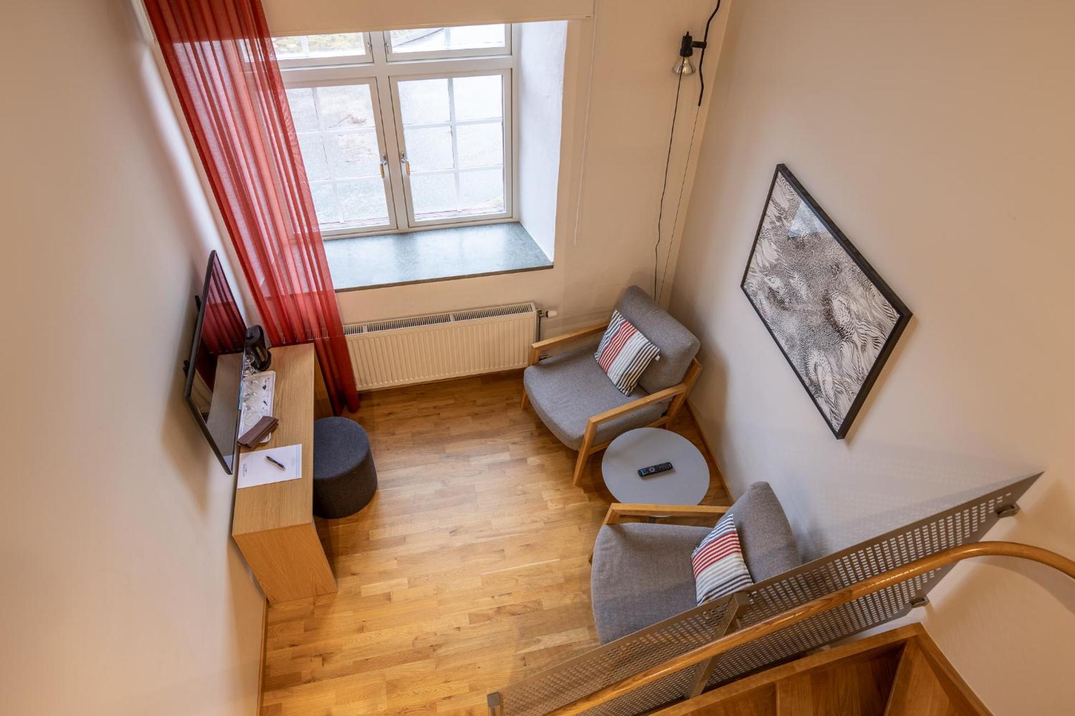 Standard Twin Room - Photo 3