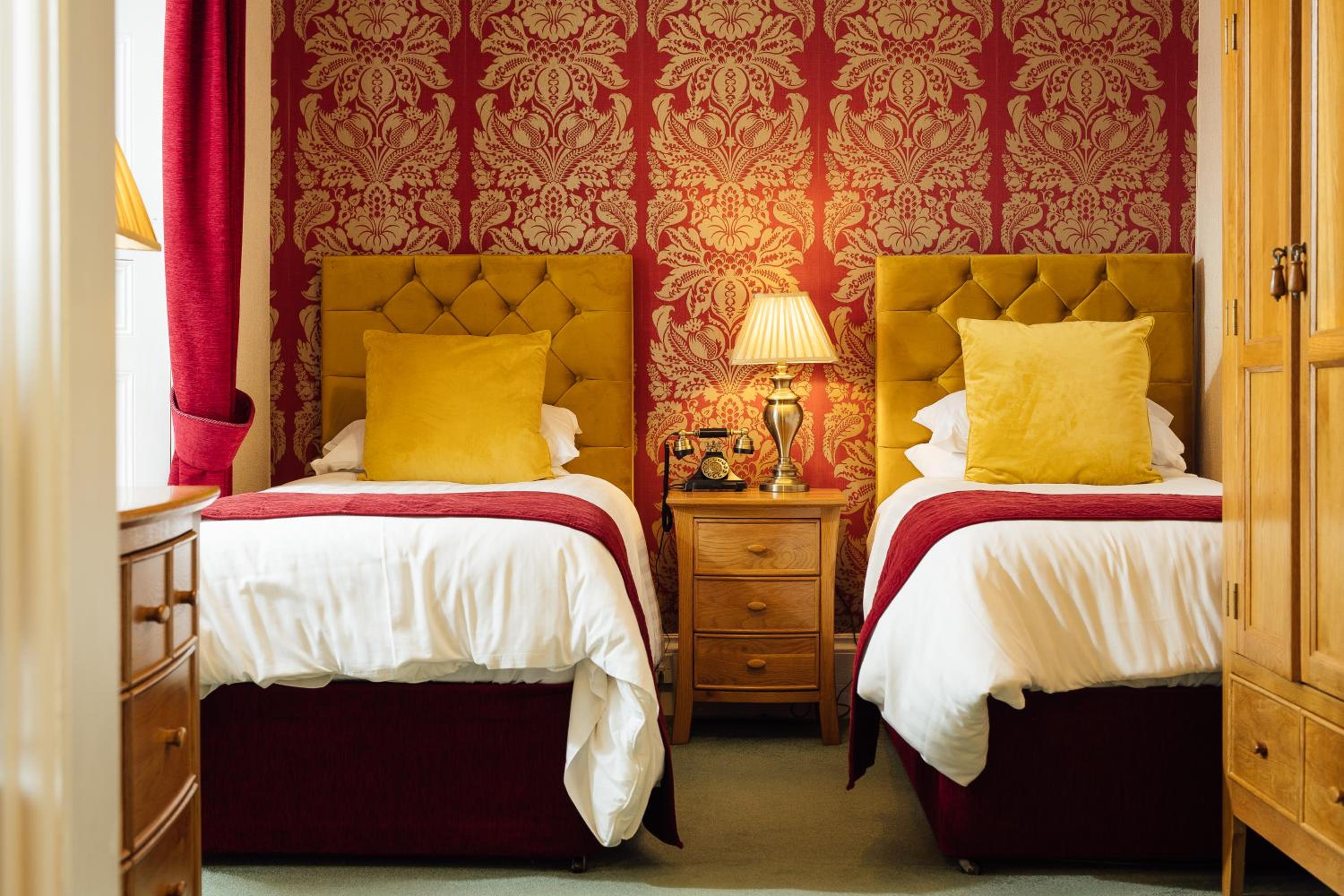Twin Room - Photo 1