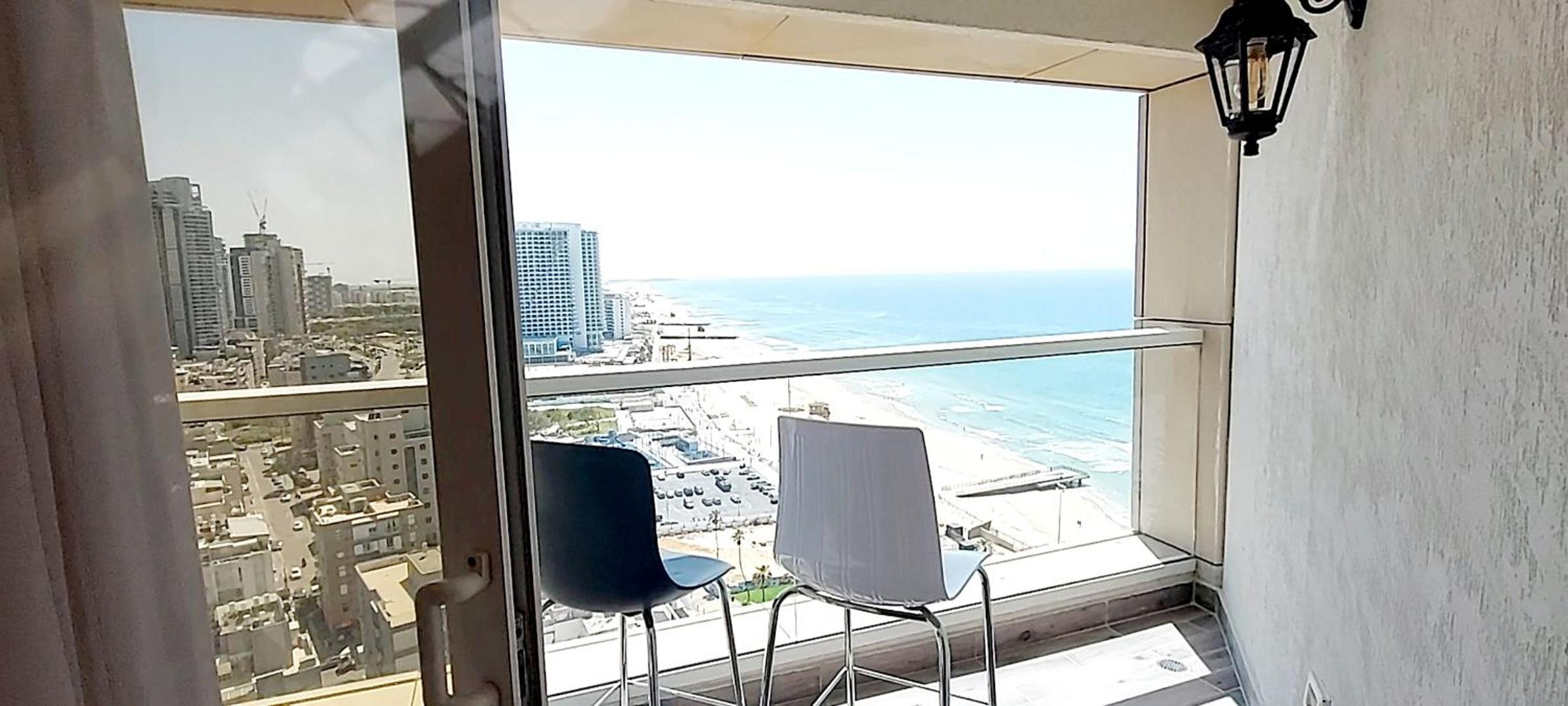 Deluxe Double Room with Balcony and Sea View
