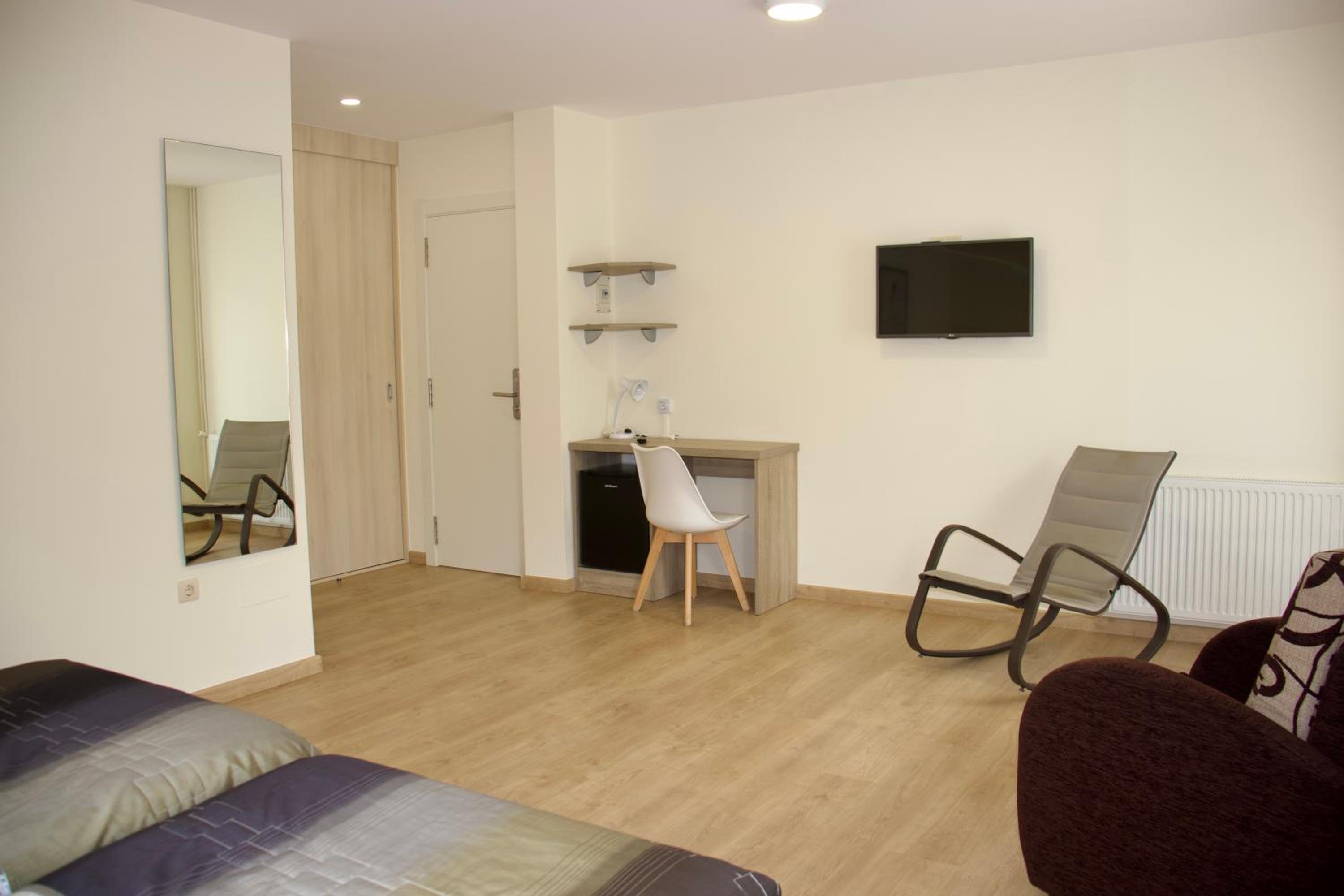 Habitación Familiar con Vista a la Montaña