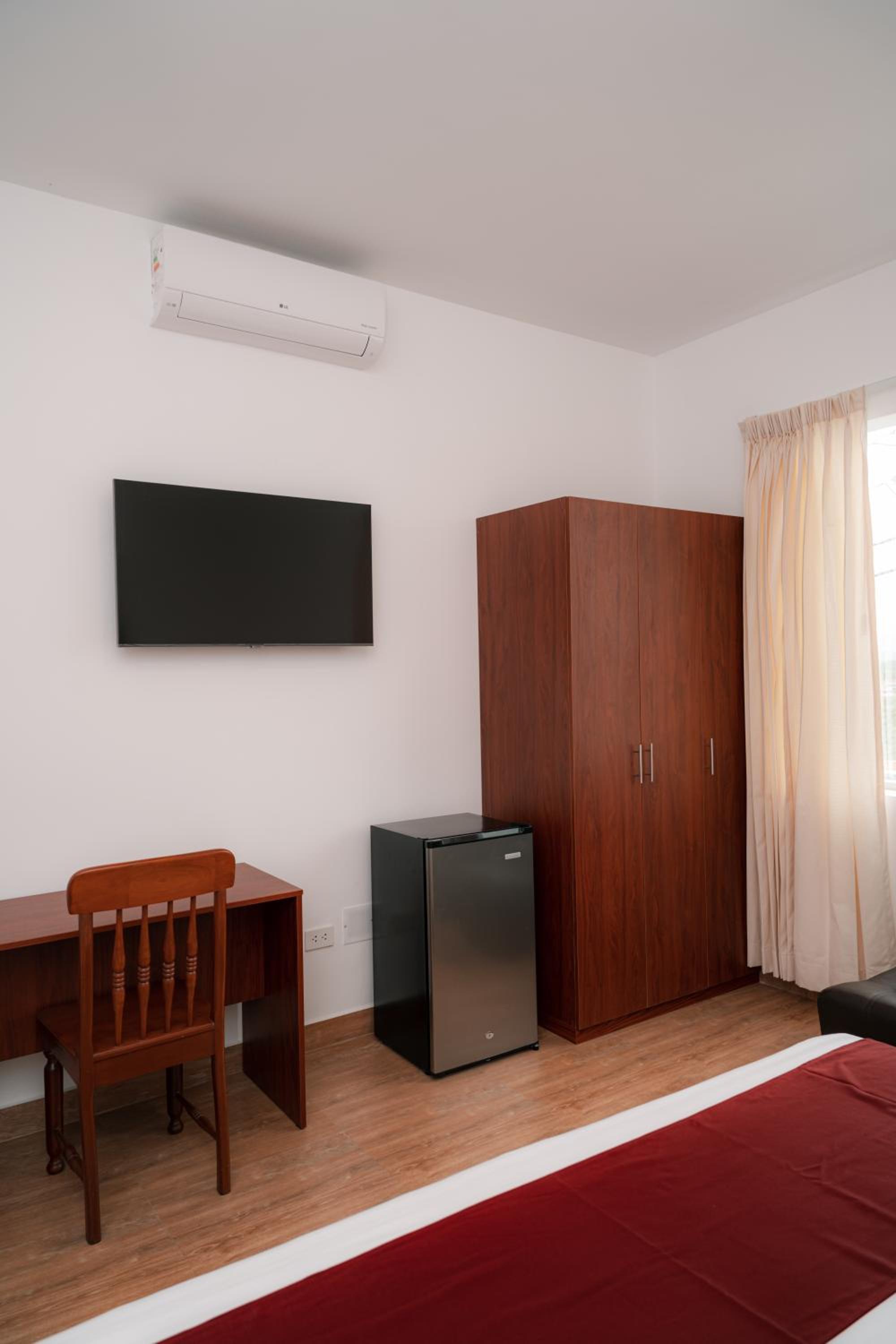 Queen Room photo 3