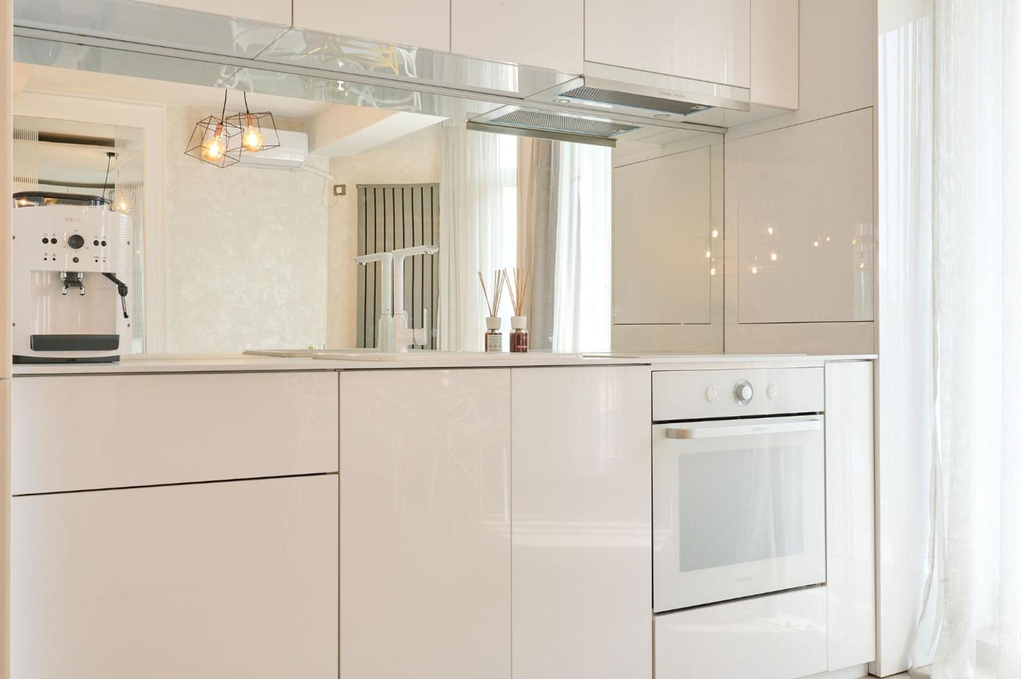 Studio Apartment - Photo 28