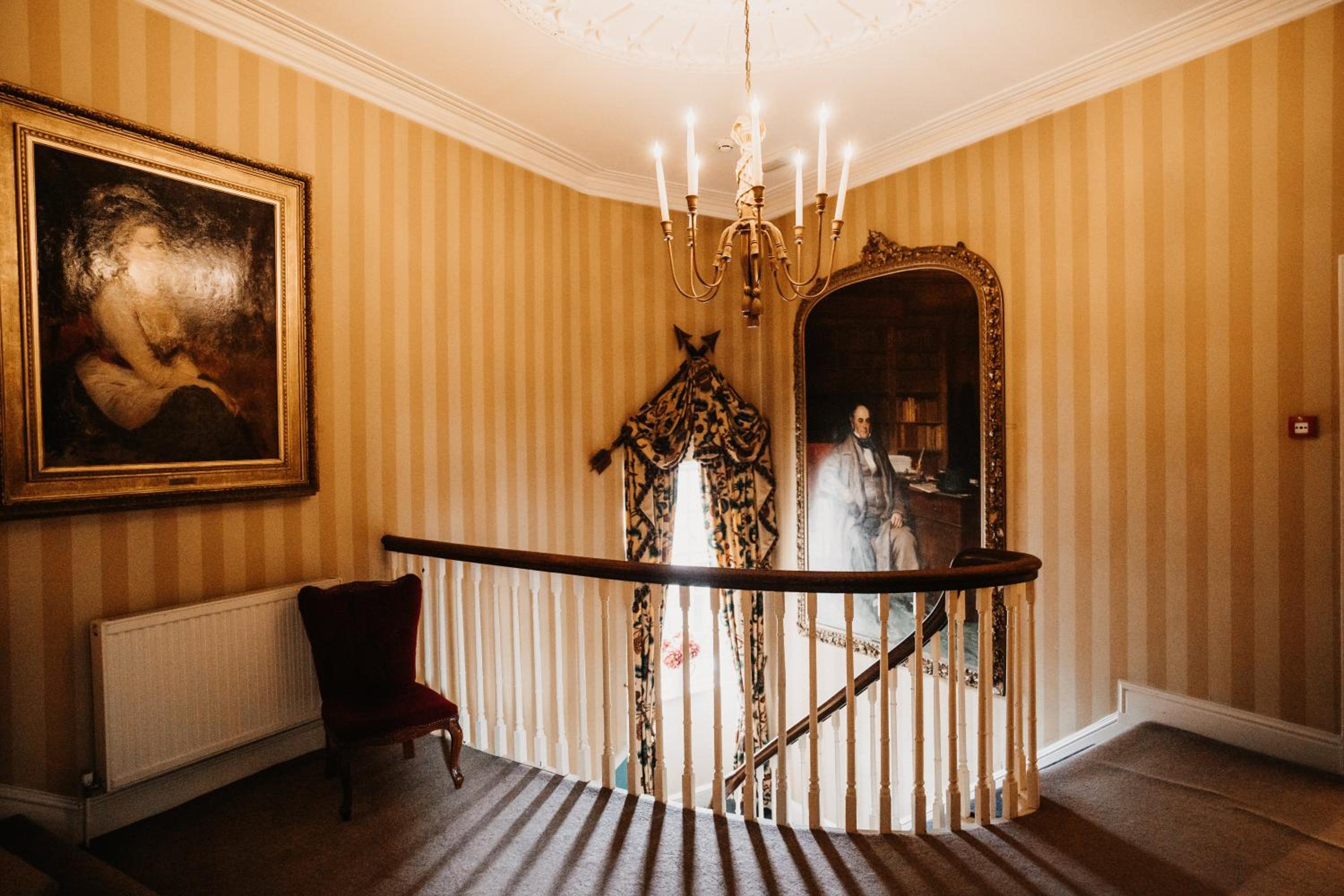 Main House Double photo 2