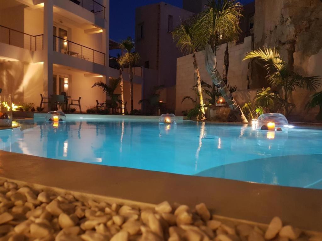 Apartment with Terrace photo 3