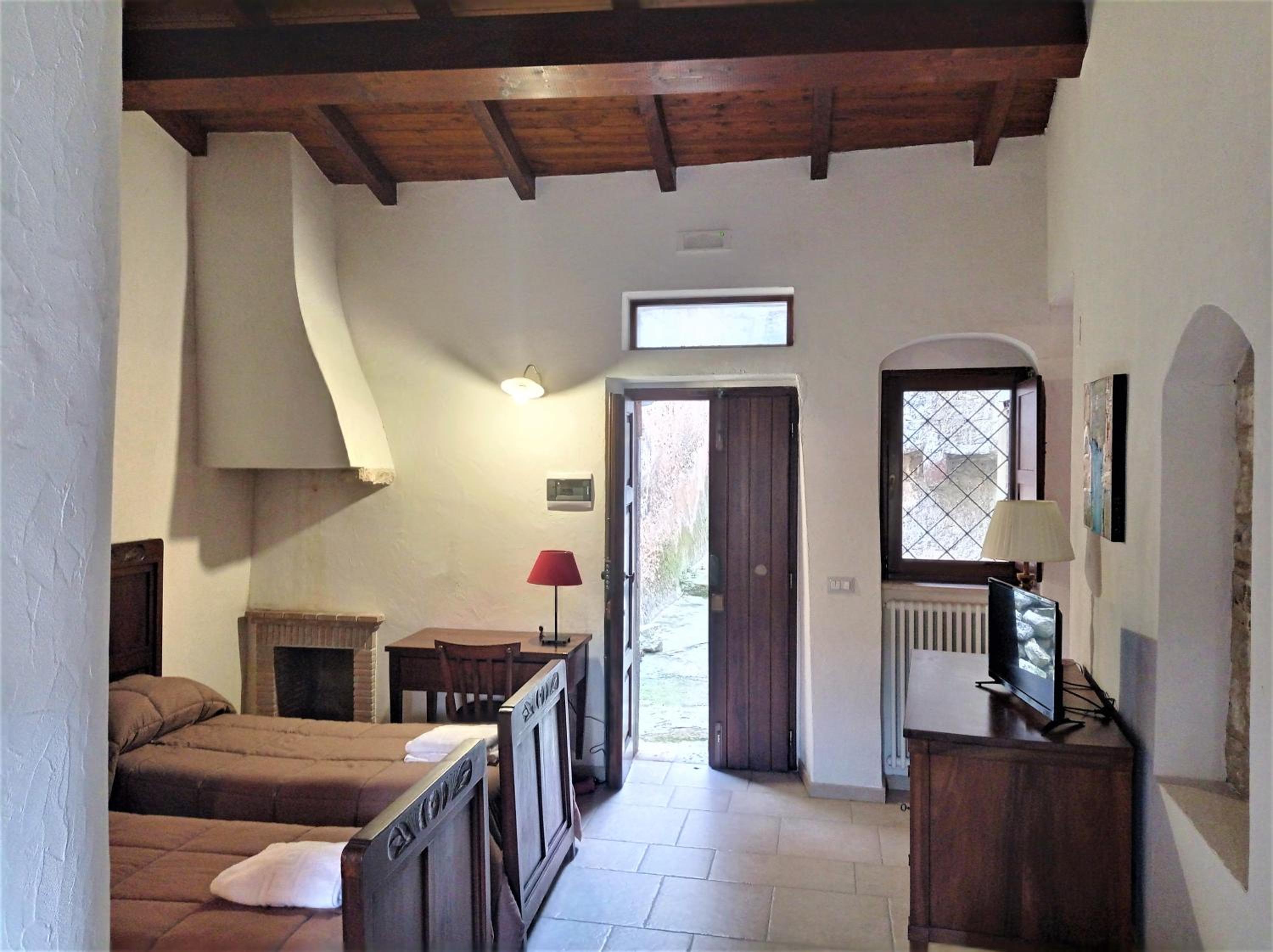 Two-Bedroom House 52 - Photo 9