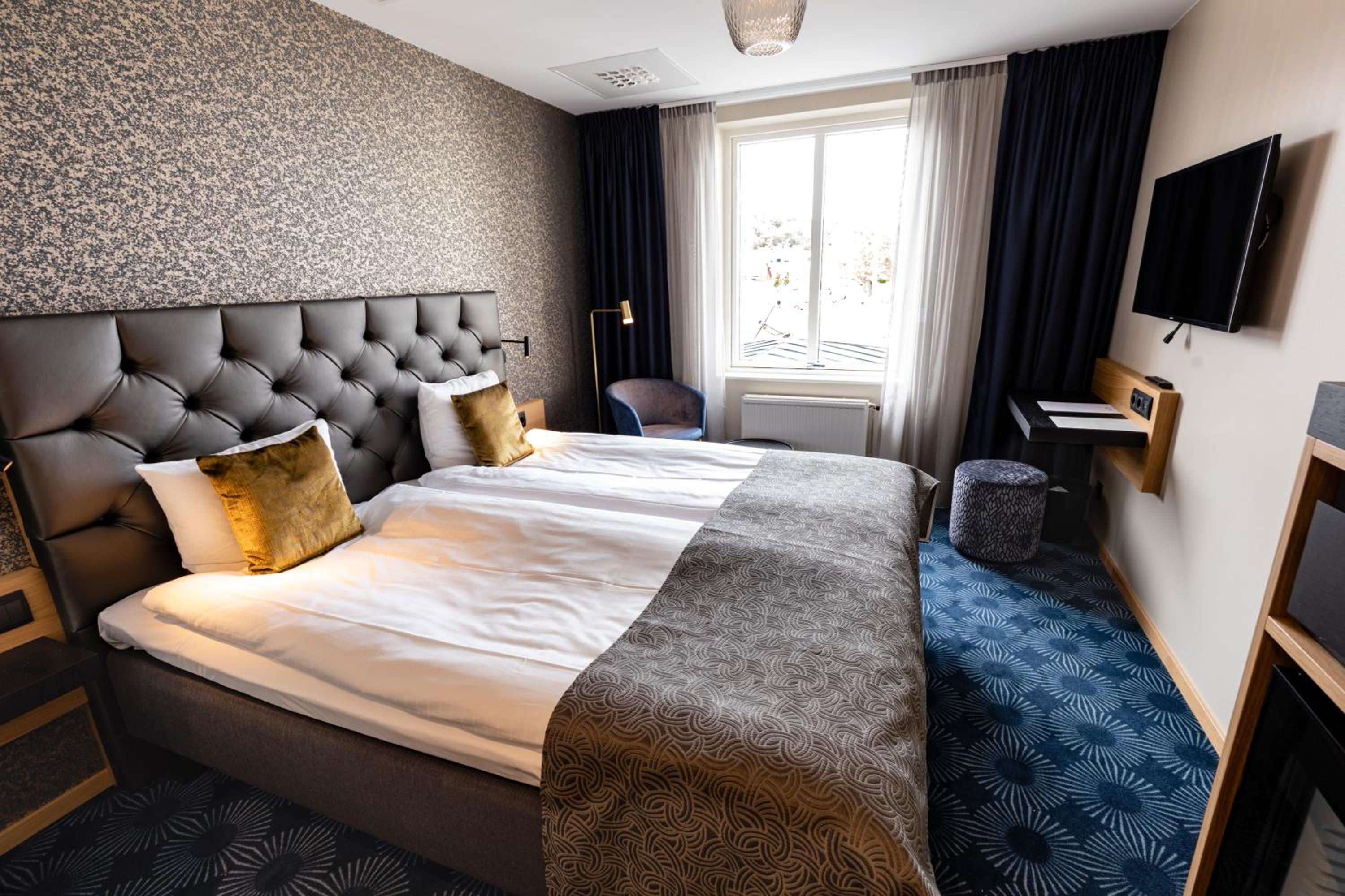 Deluxe Twin Room - Photo 2