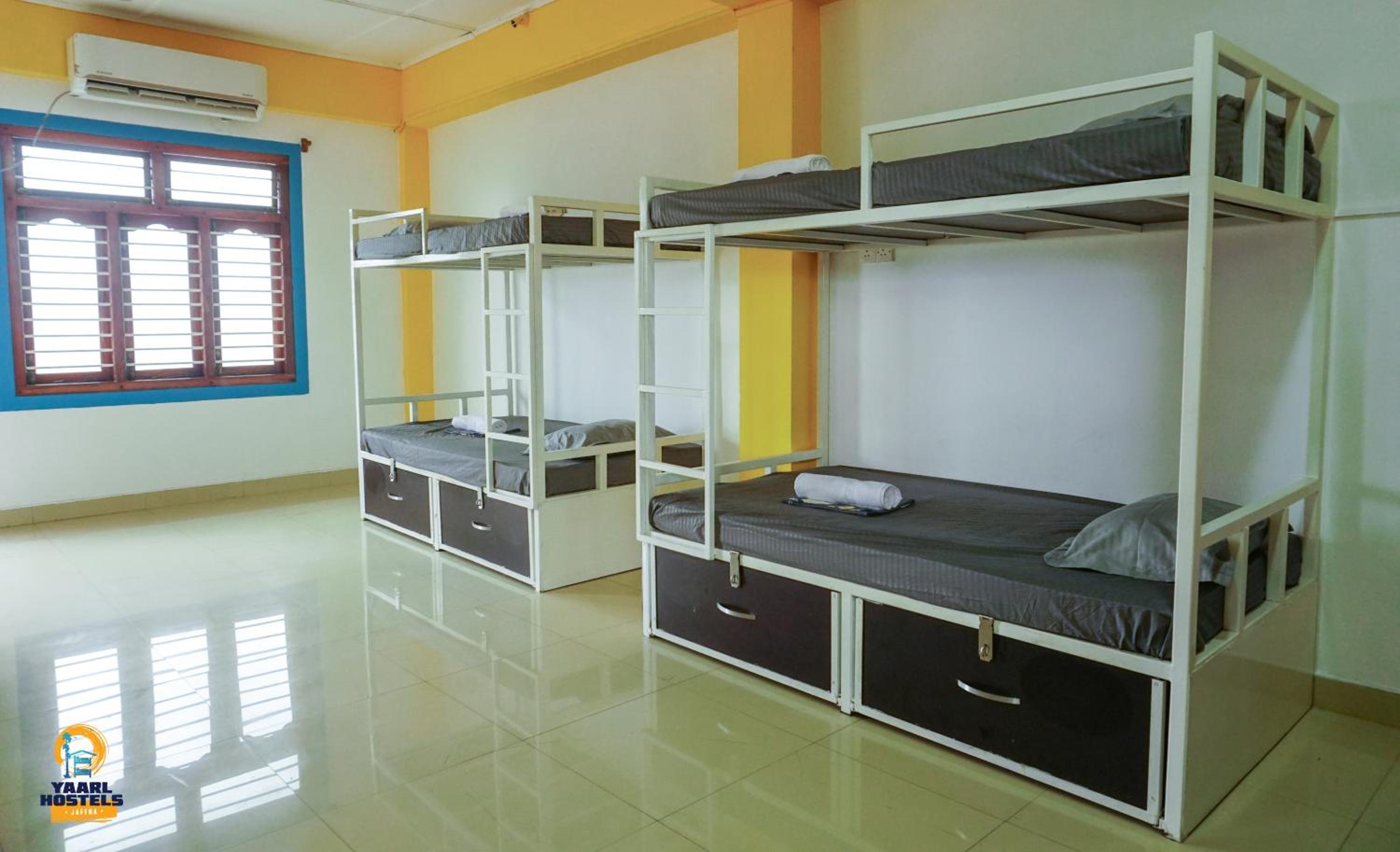 Bed in 8-Bed Mixed Dormitory Room photo 3