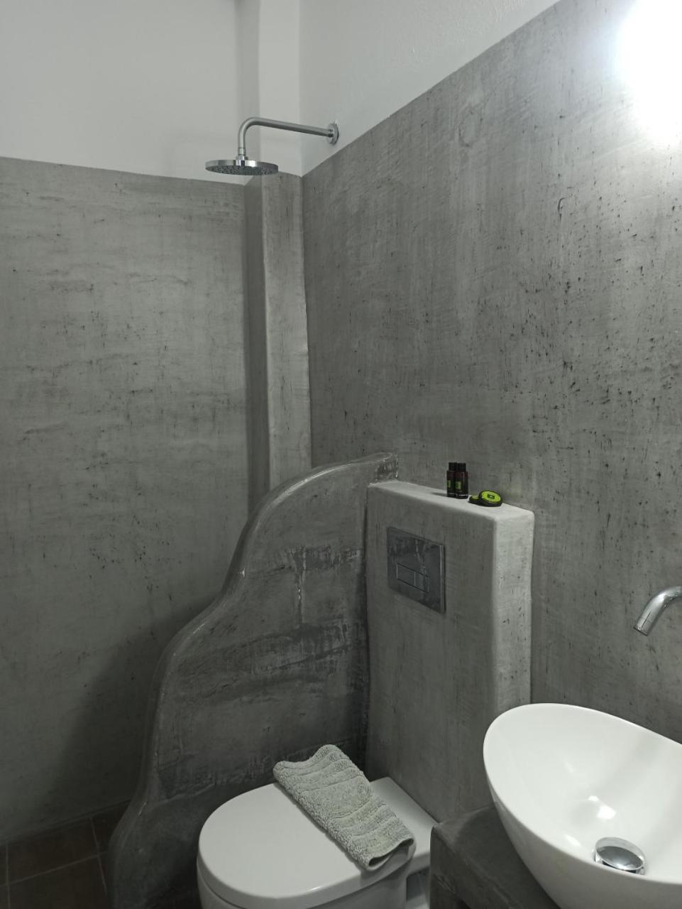Standard Double or Twin Room - Photo 20