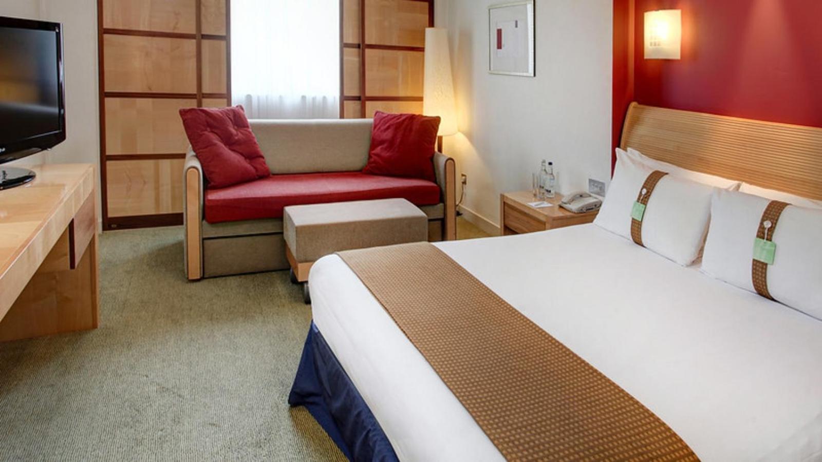 Standard Double Room with Single Sofa Bed - Photo 2