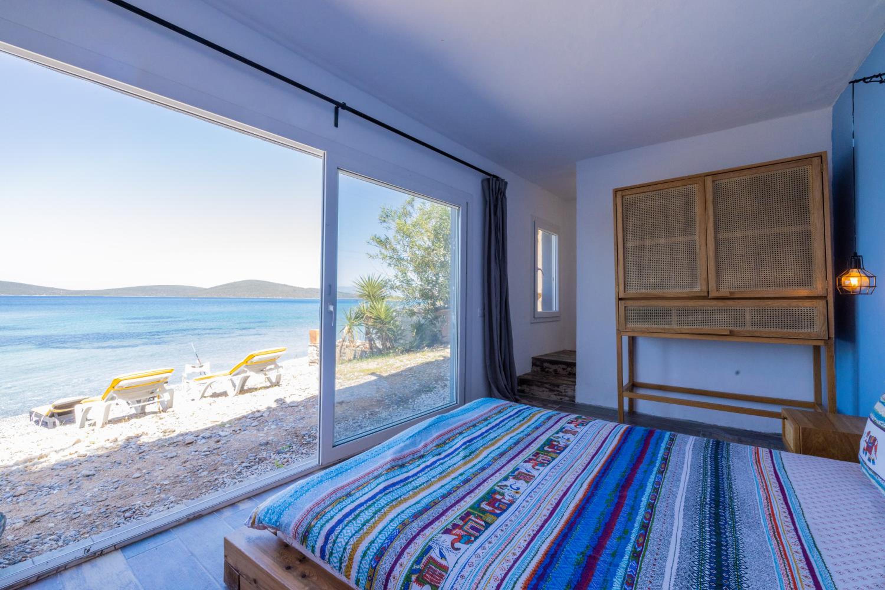 Villa - Beach Front - Photo 62