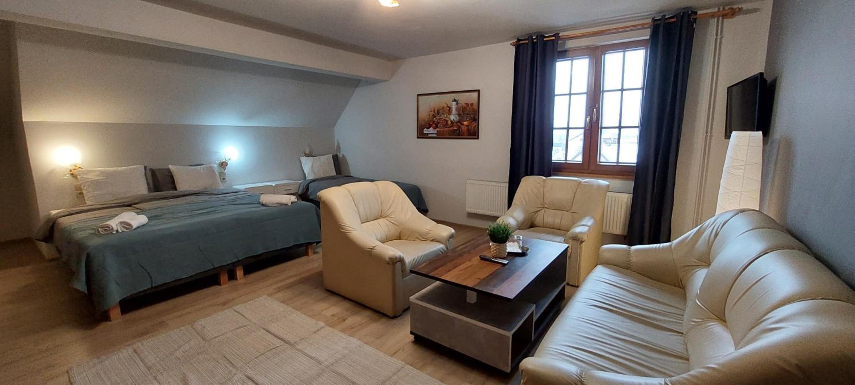 Triple Room with Shower photo 3