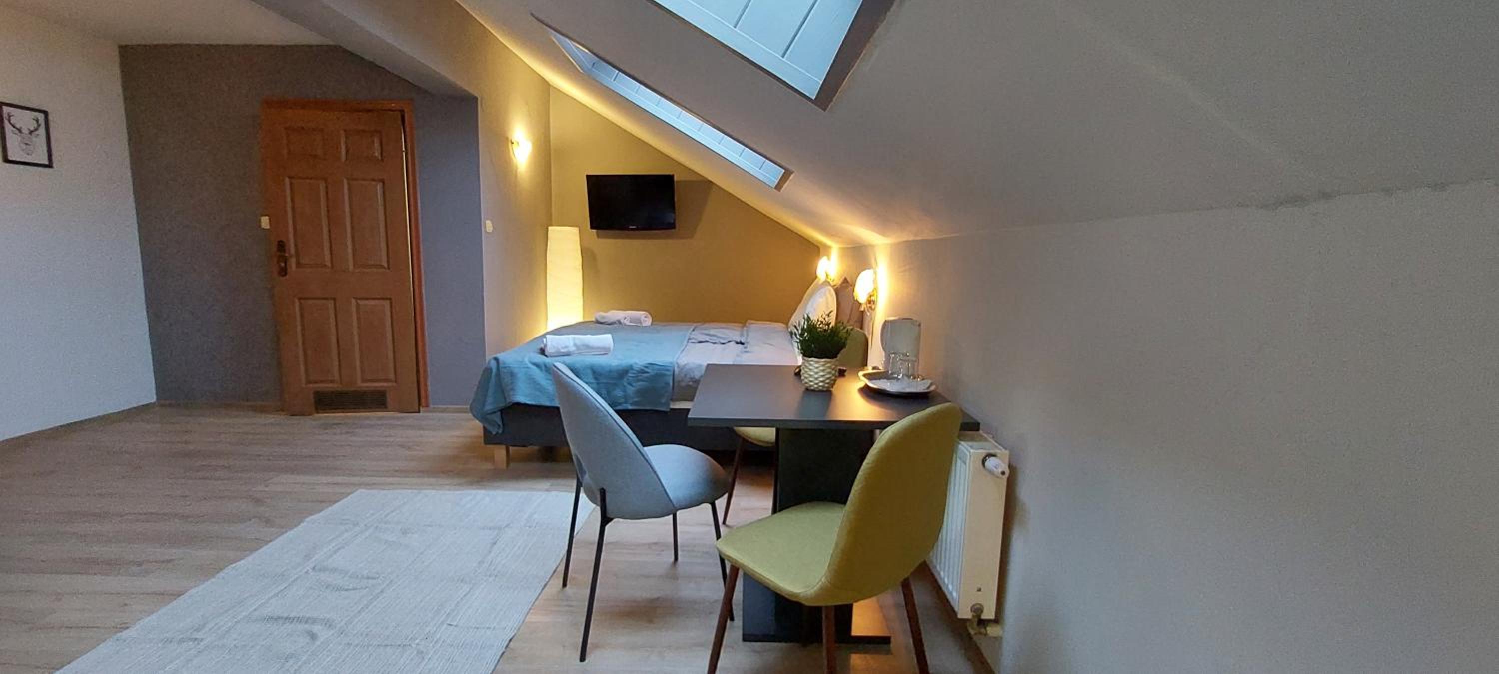 Quadruple Room with Shower - Photo 1