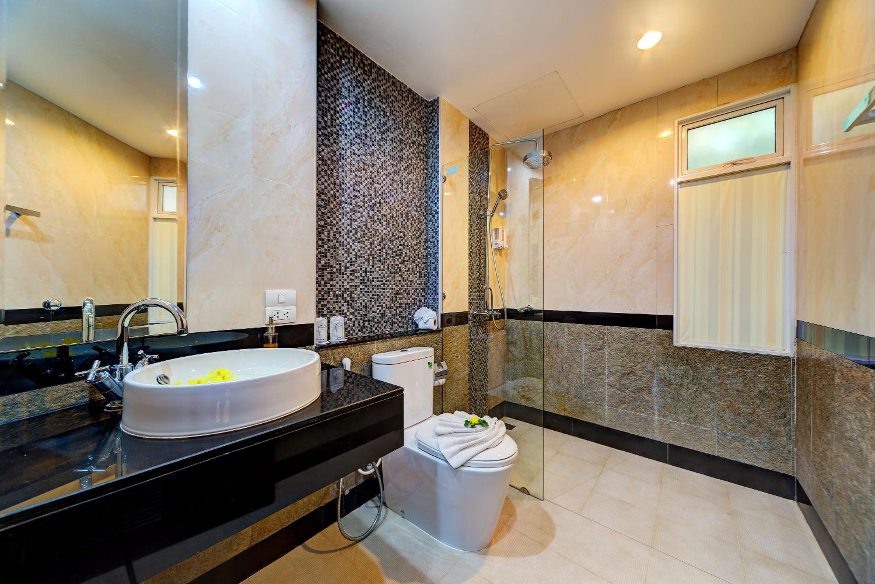 Deluxe Triple Room - Photo 6