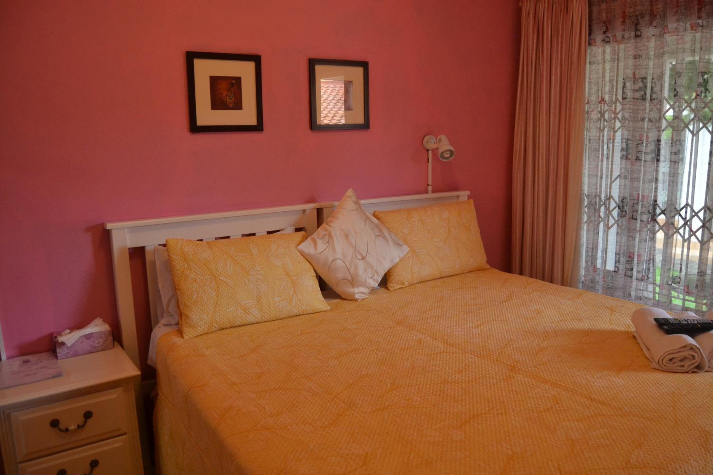Deluxe King Room photo 3