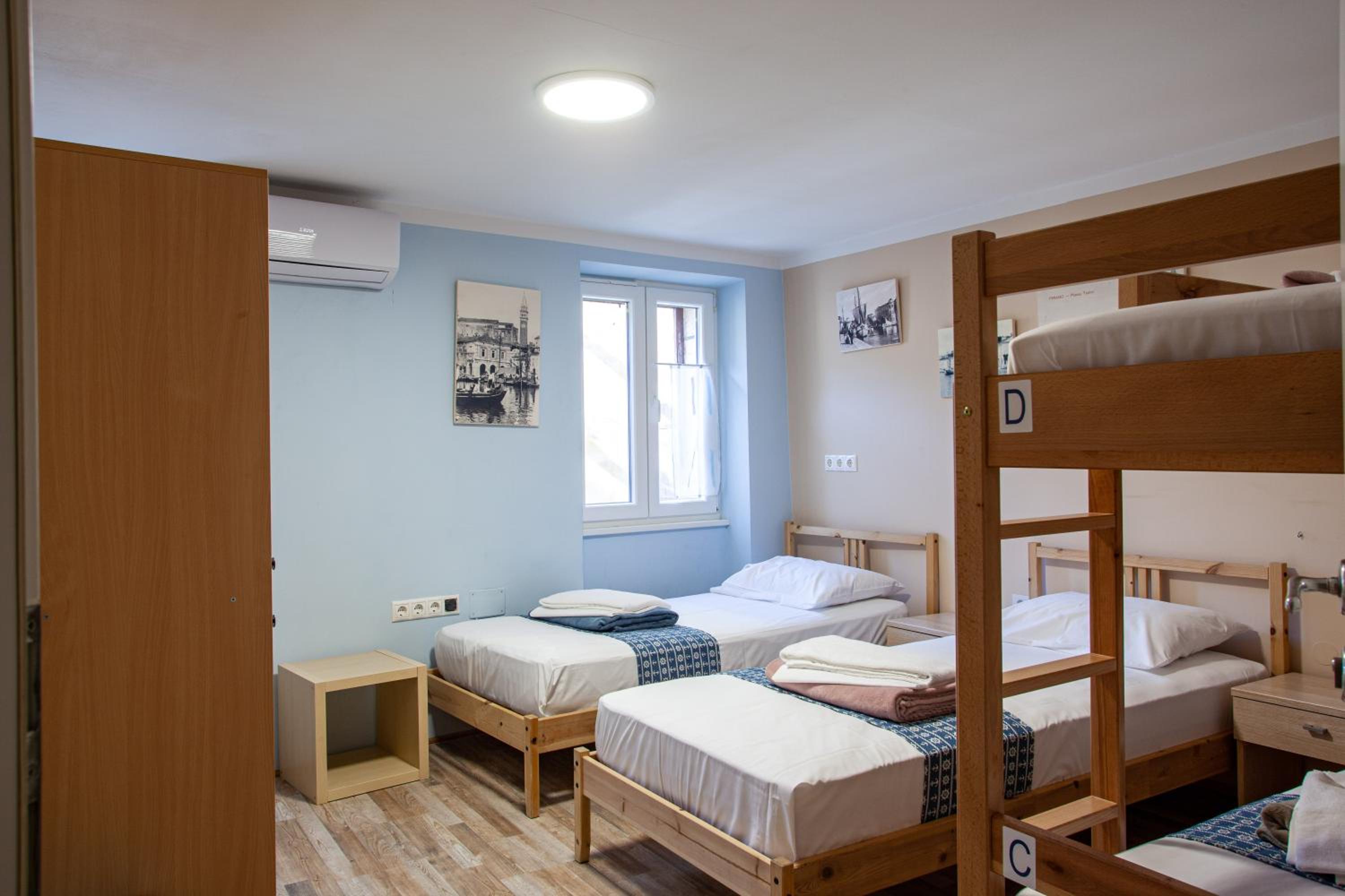 Bunk Bed in Mixed Dormitory Room photo 3